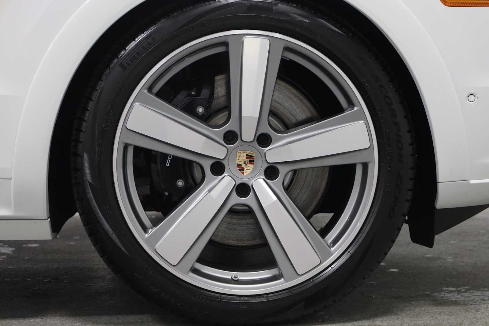 Thumbnail: 2025 Porsche Cayenne - 12