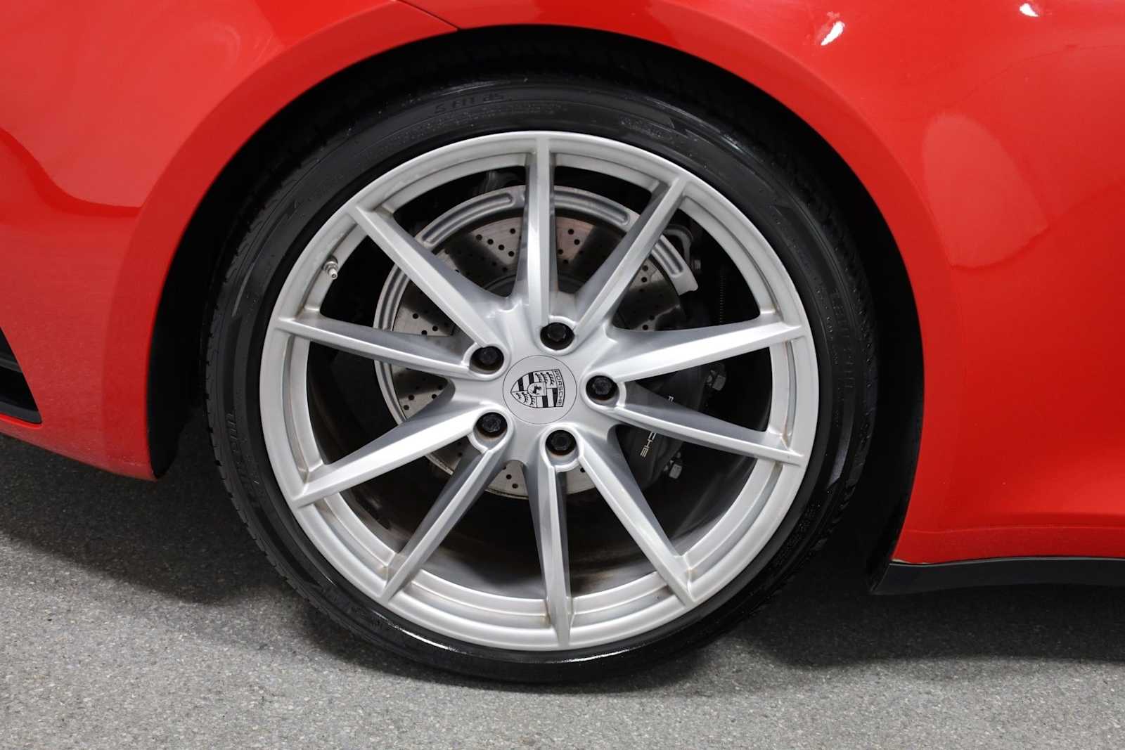 Thumbnail: 2022 Porsche 911 - 36