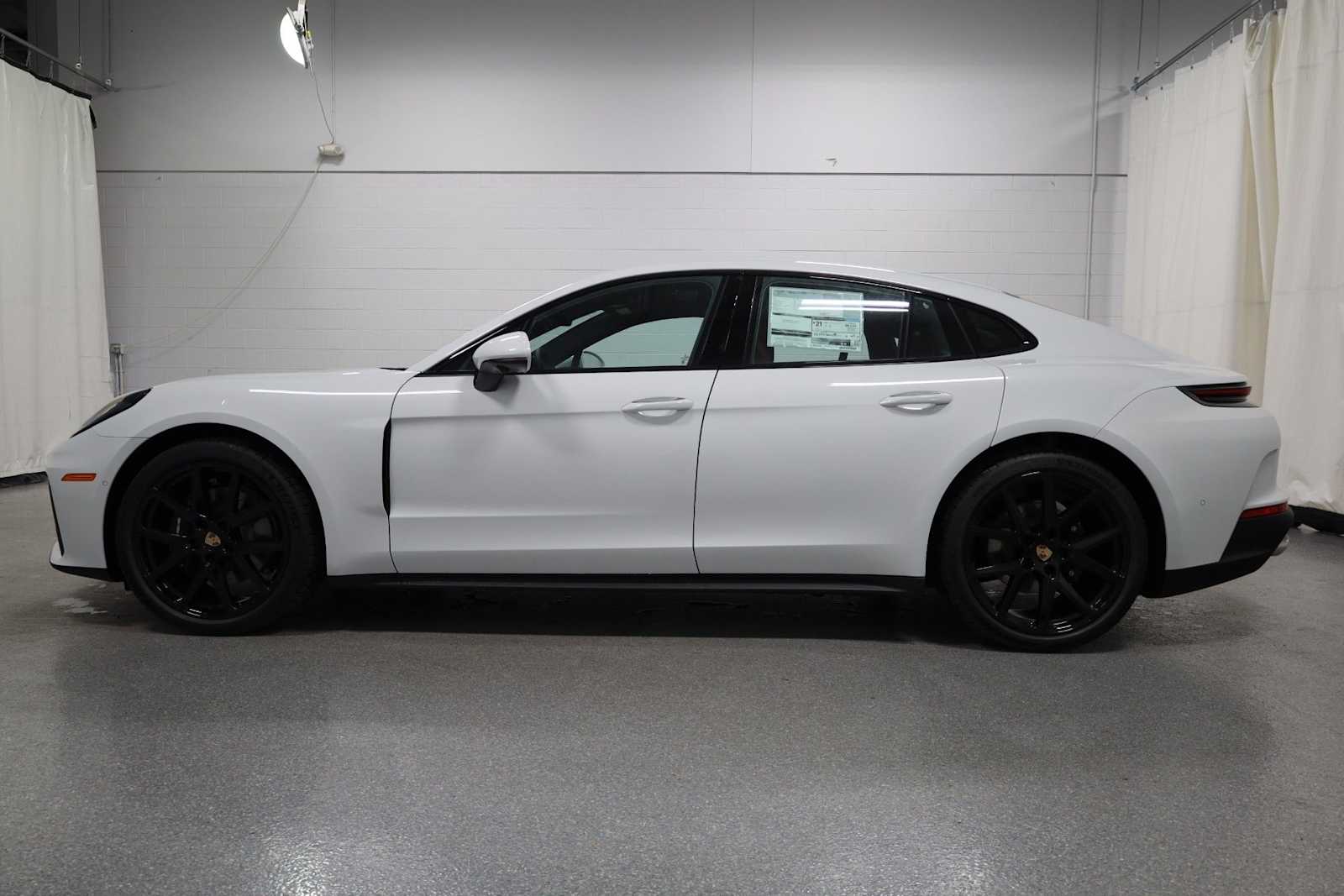 Thumbnail: 2026 Porsche Panamera - 2