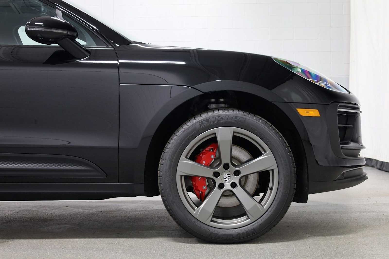 Thumbnail: 2026 Porsche Macan - 11