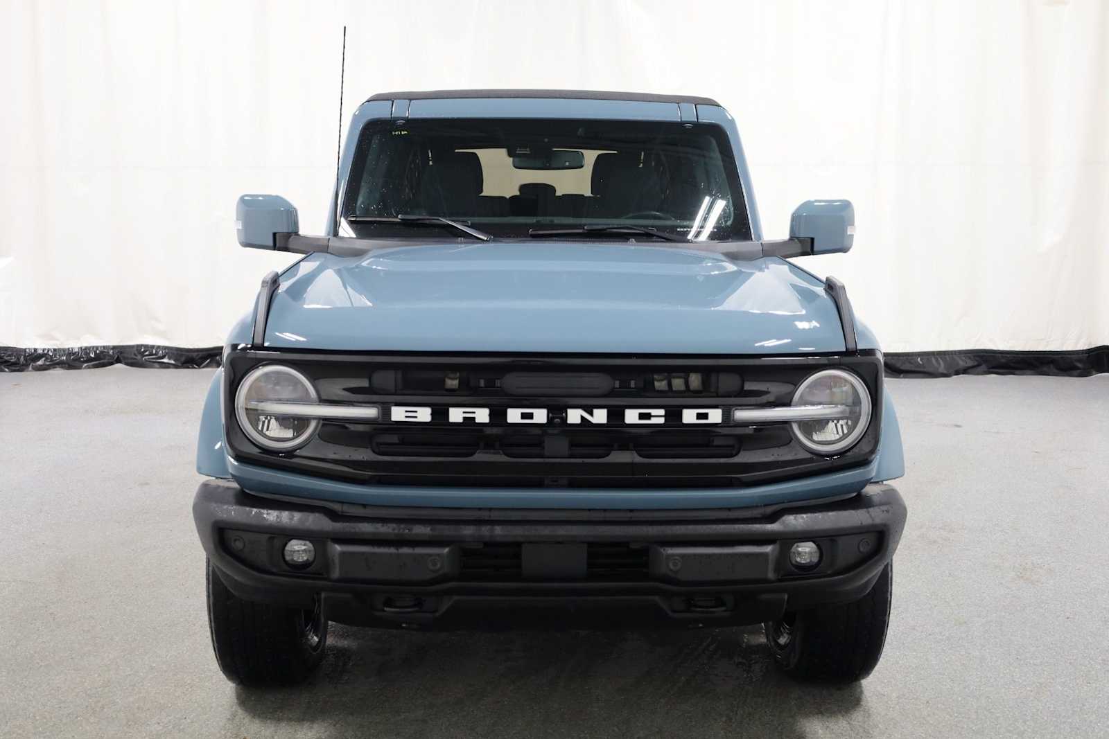 Thumbnail: 2021 Ford Bronco - 14