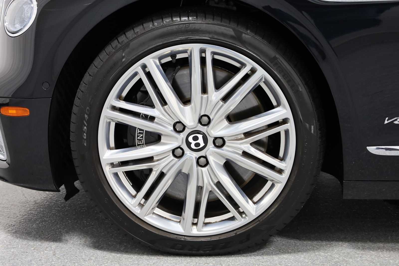 Thumbnail: 2021 Bentley Flying Spur - 32