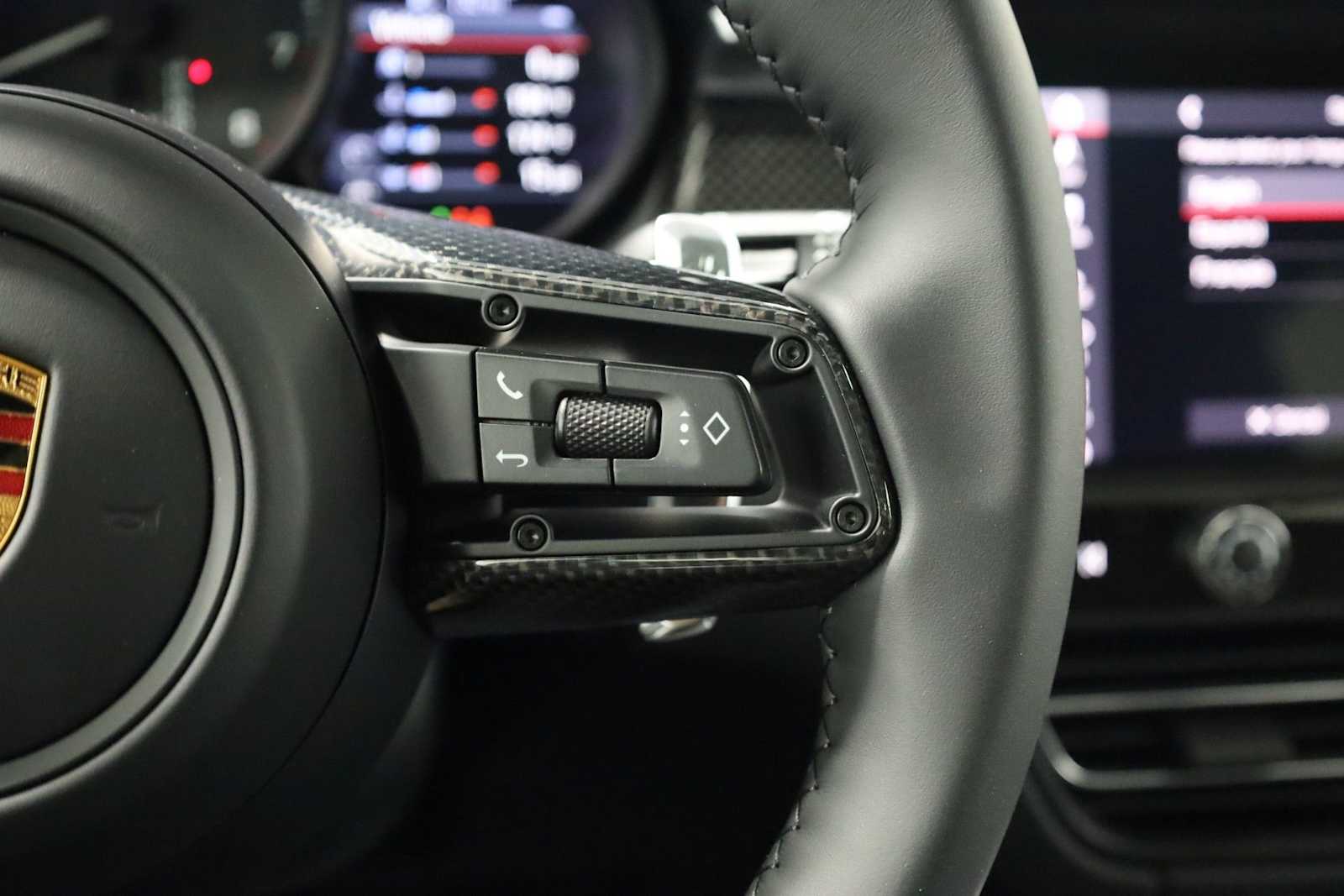 Thumbnail: 2026 Porsche Macan - 28