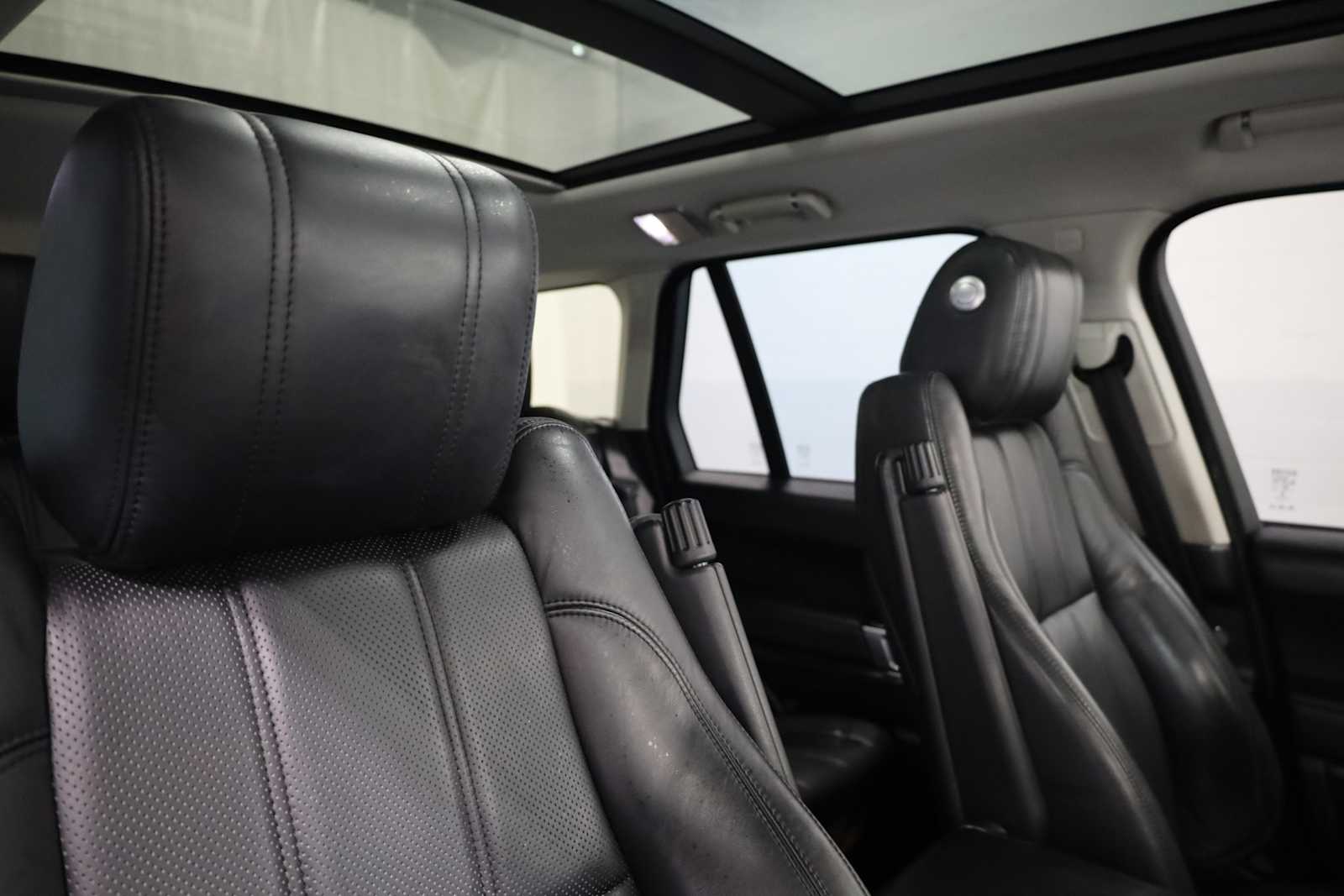 Thumbnail: 2015 Land Rover Range Rover - 21