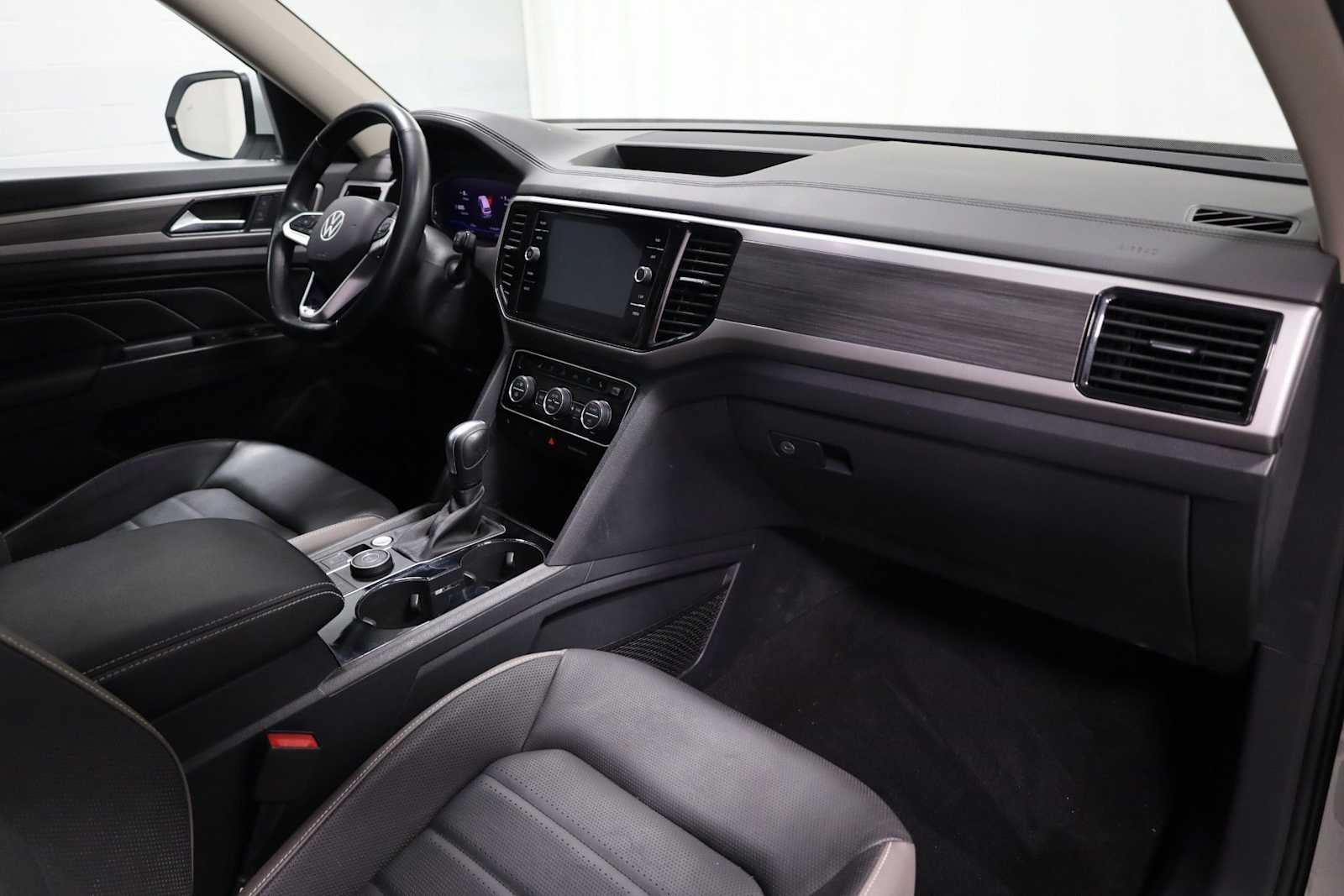 Thumbnail: 2021 Volkswagen Atlas - 6