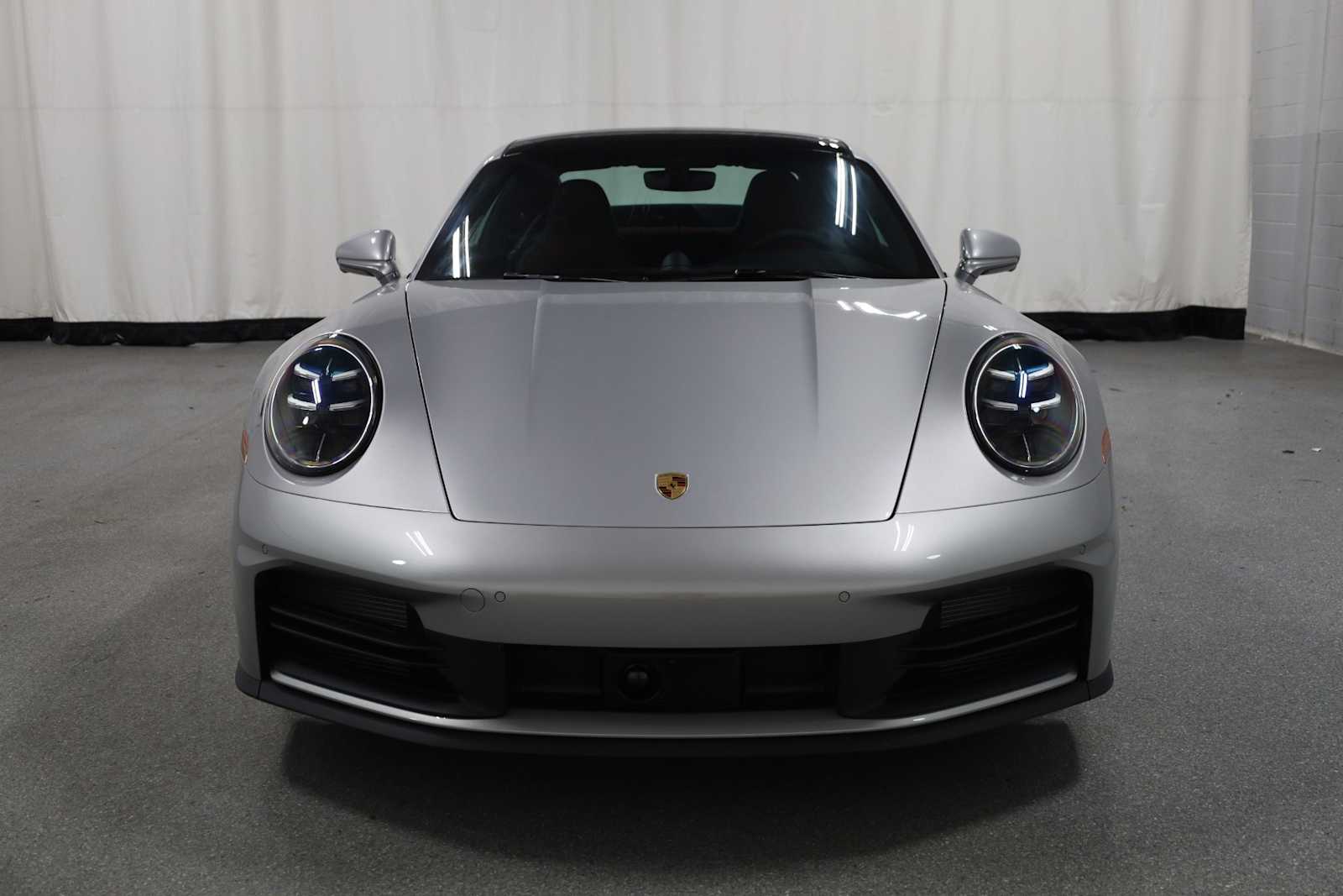 Thumbnail: 2025 Porsche 911 - 14