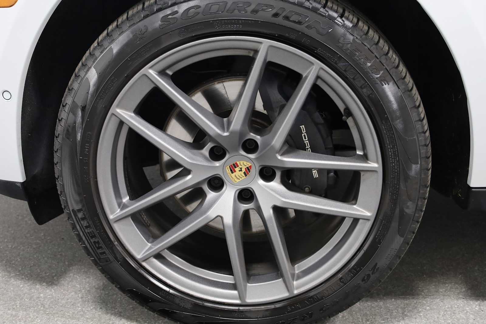 2023 Porsche Macan  38