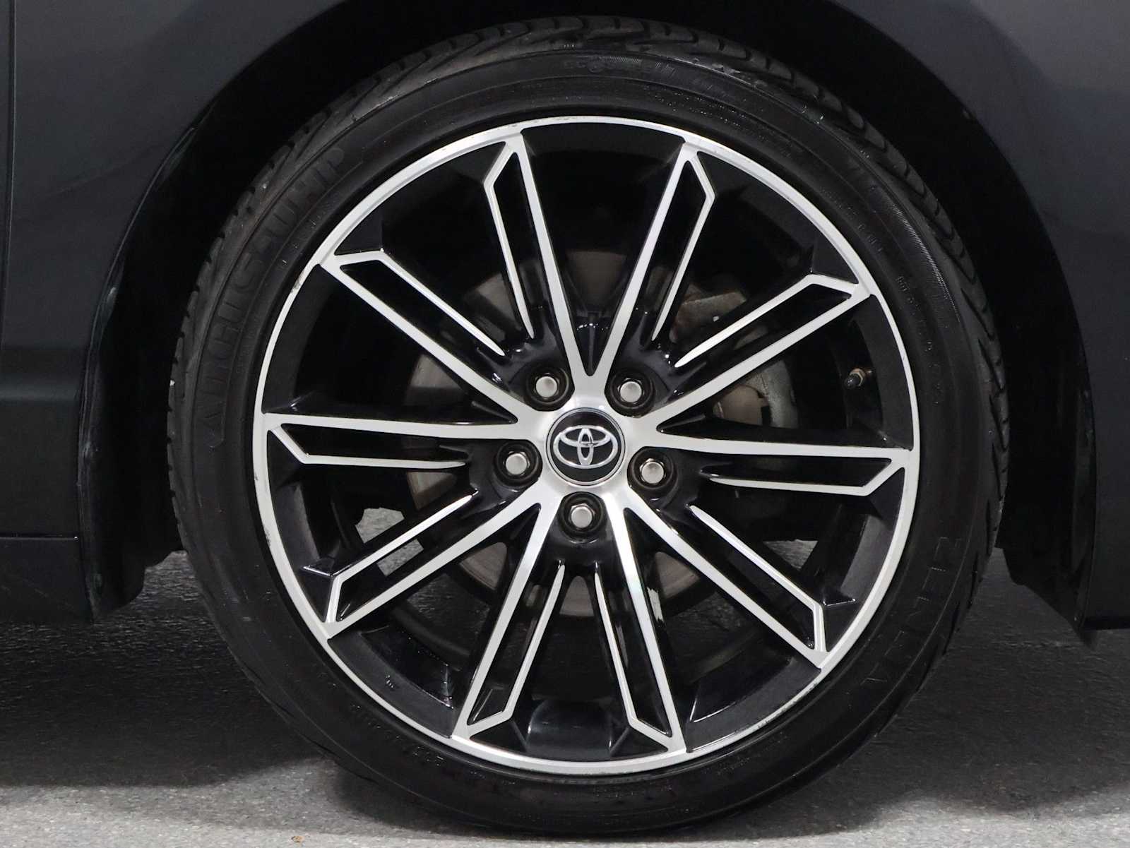 Thumbnail: 2019 Toyota Avalon - 12