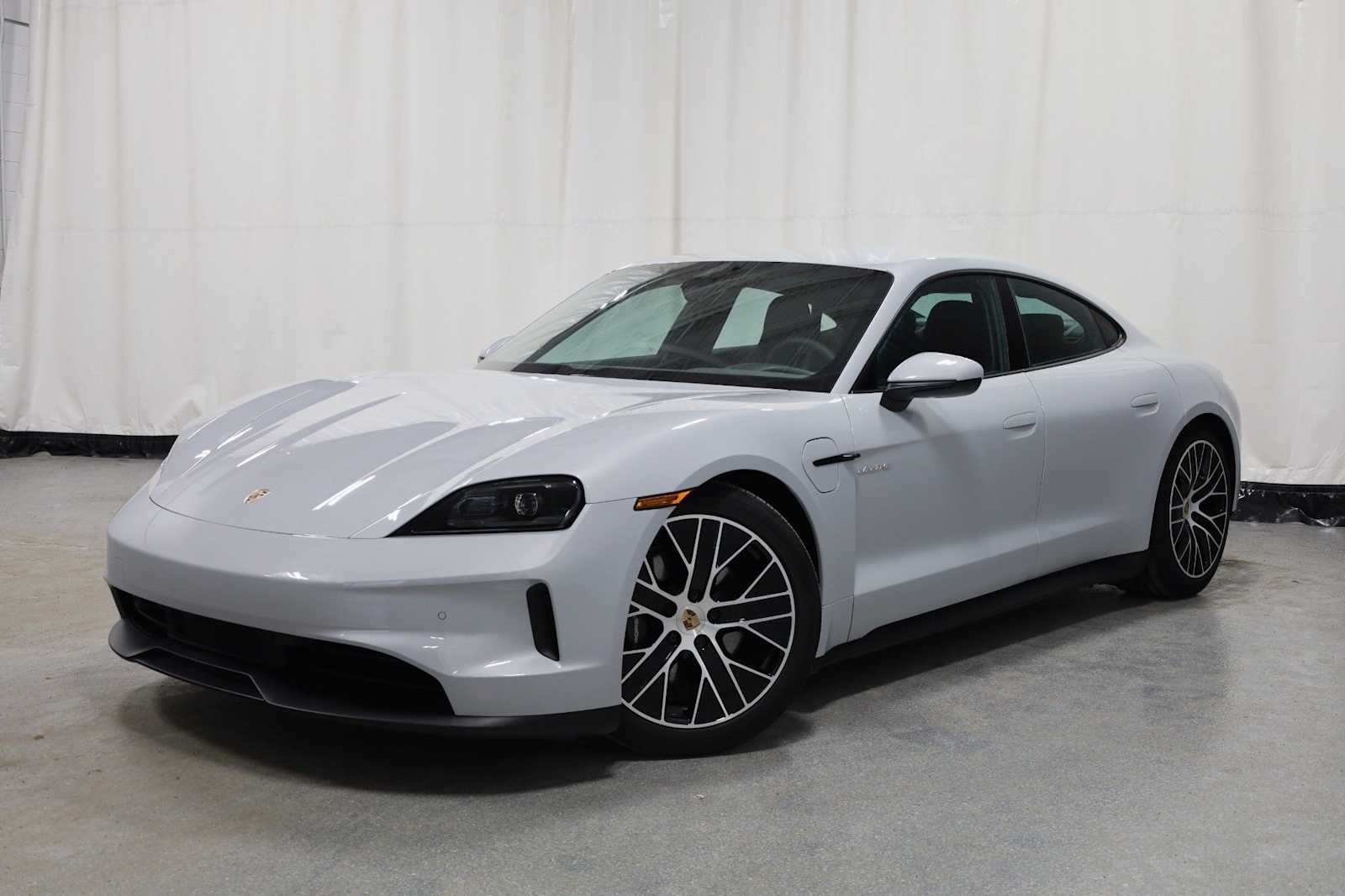 Thumbnail: 2025 Porsche Taycan - 1