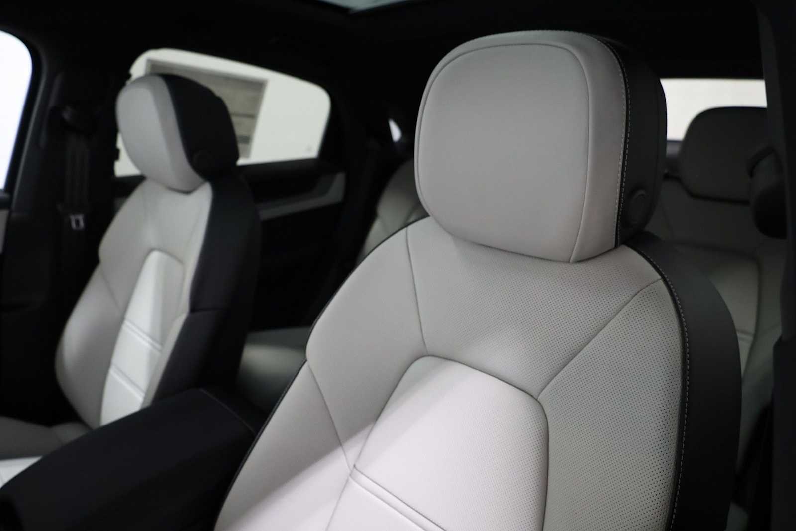 Thumbnail: 2026 Porsche  - 19