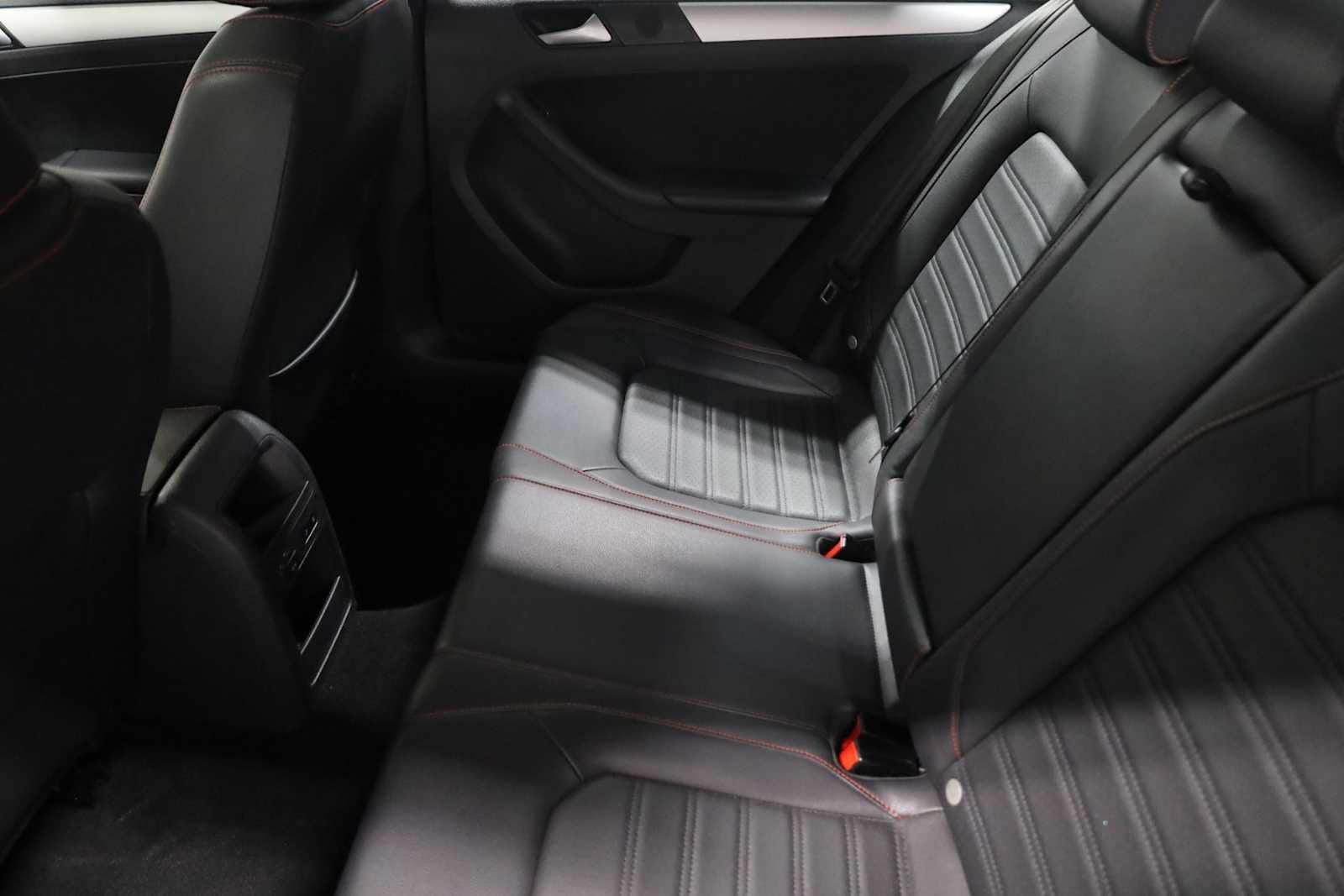 Thumbnail: 2014 Volkswagen Jetta - 32