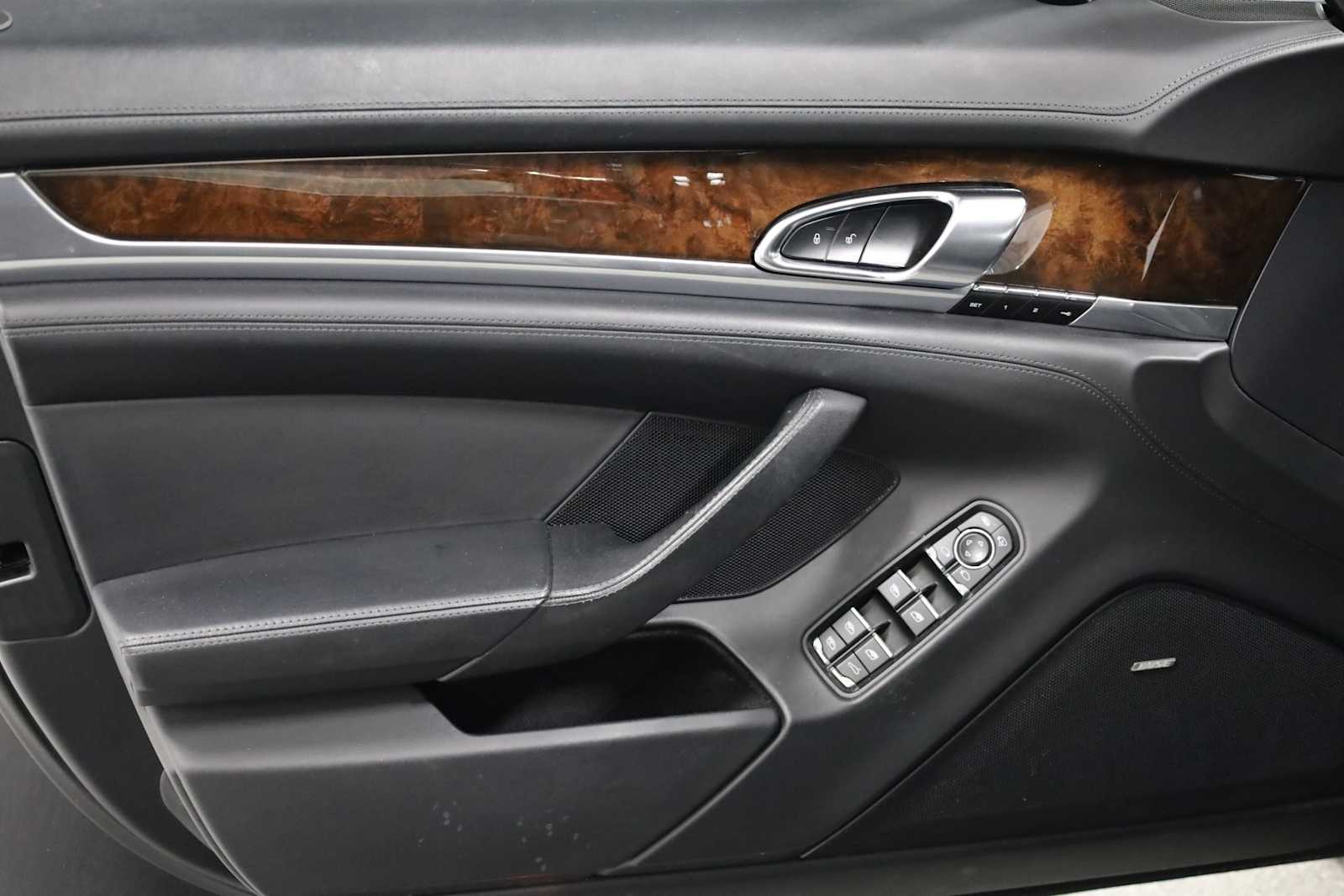 Thumbnail: 2014 Porsche Panamera - 14