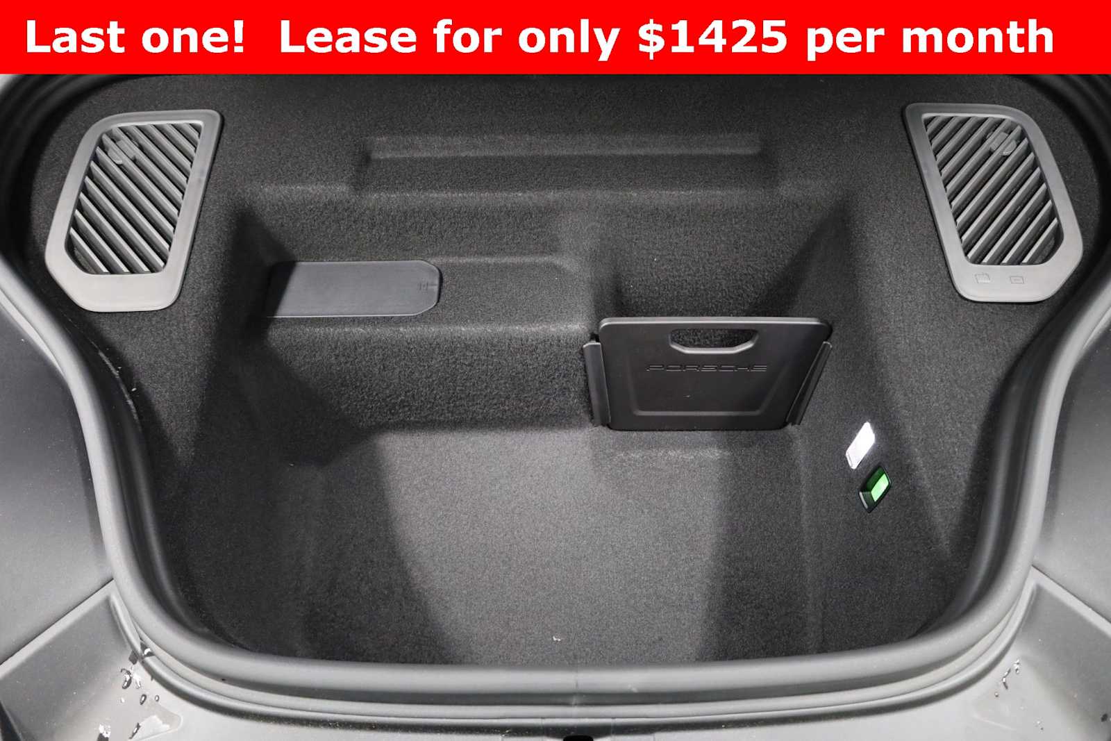 Thumbnail: 2025 Porsche Macan - 40