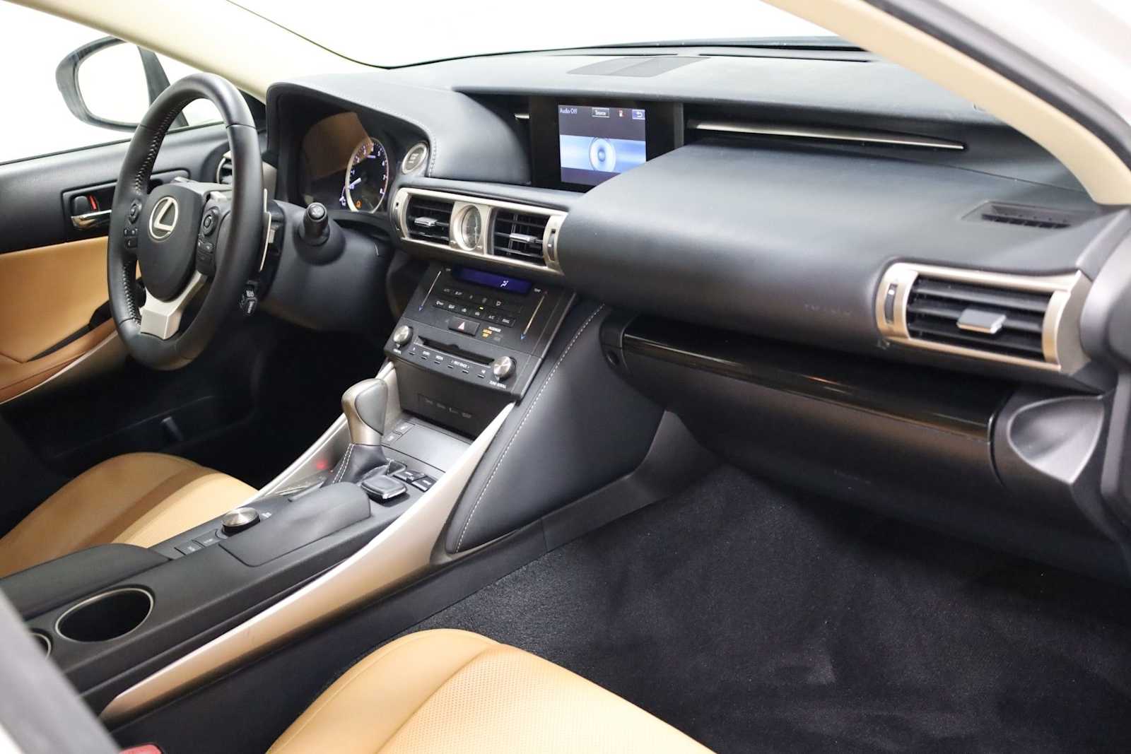 Thumbnail: 2016 Lexus IS - 6