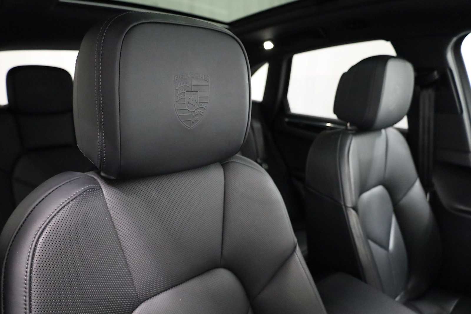 Thumbnail: 2025 Porsche Macan - 22