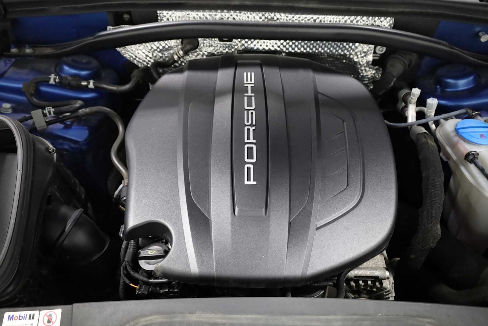 Thumbnail: 2018 Porsche Macan - 41
