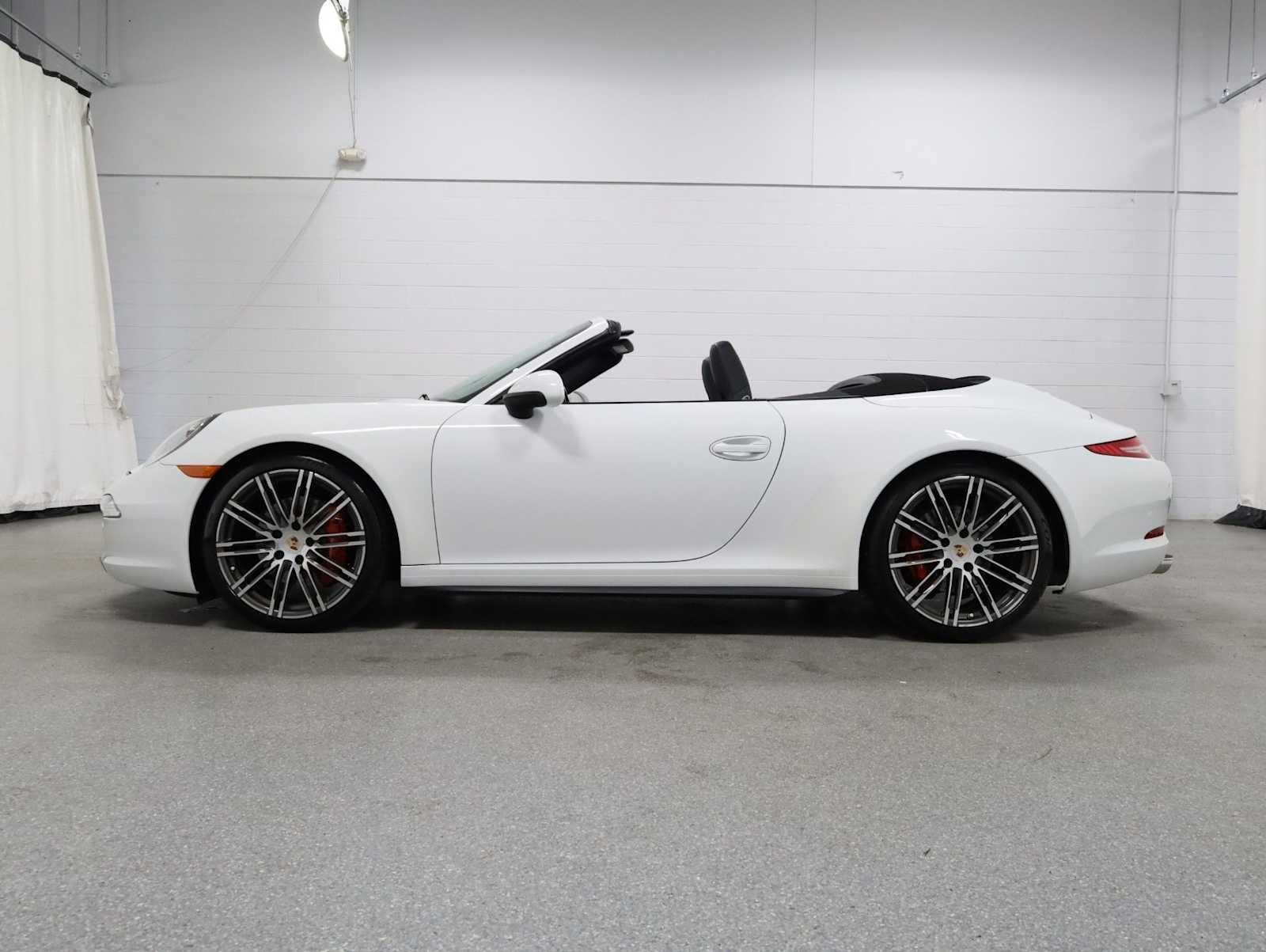 Thumbnail: 2014 Porsche 911 - 2