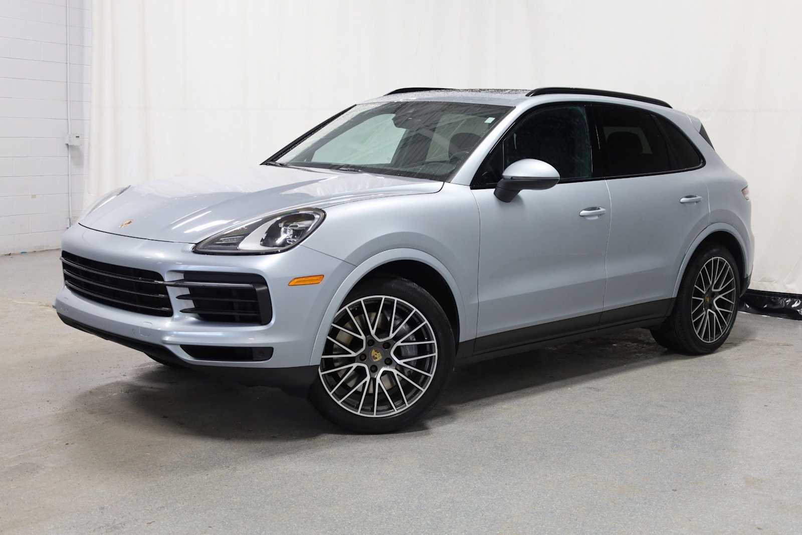 Thumbnail: 2021 Porsche Cayenne - 1