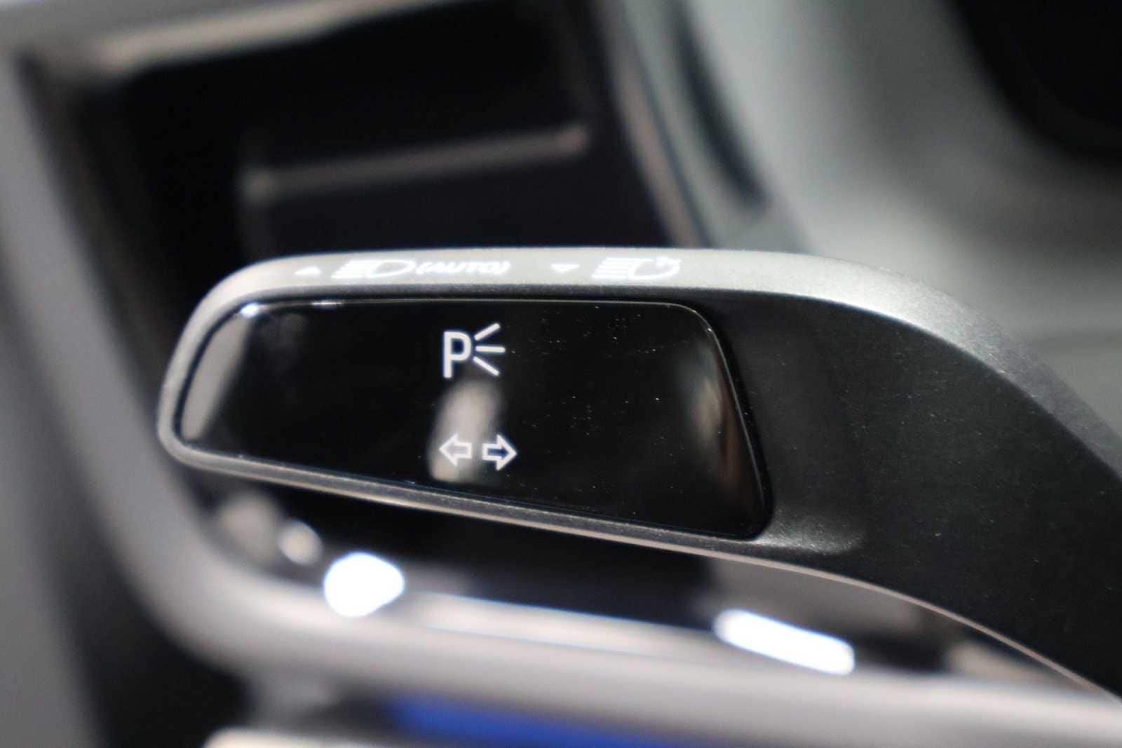 Thumbnail: 2025 Porsche Panamera - 28