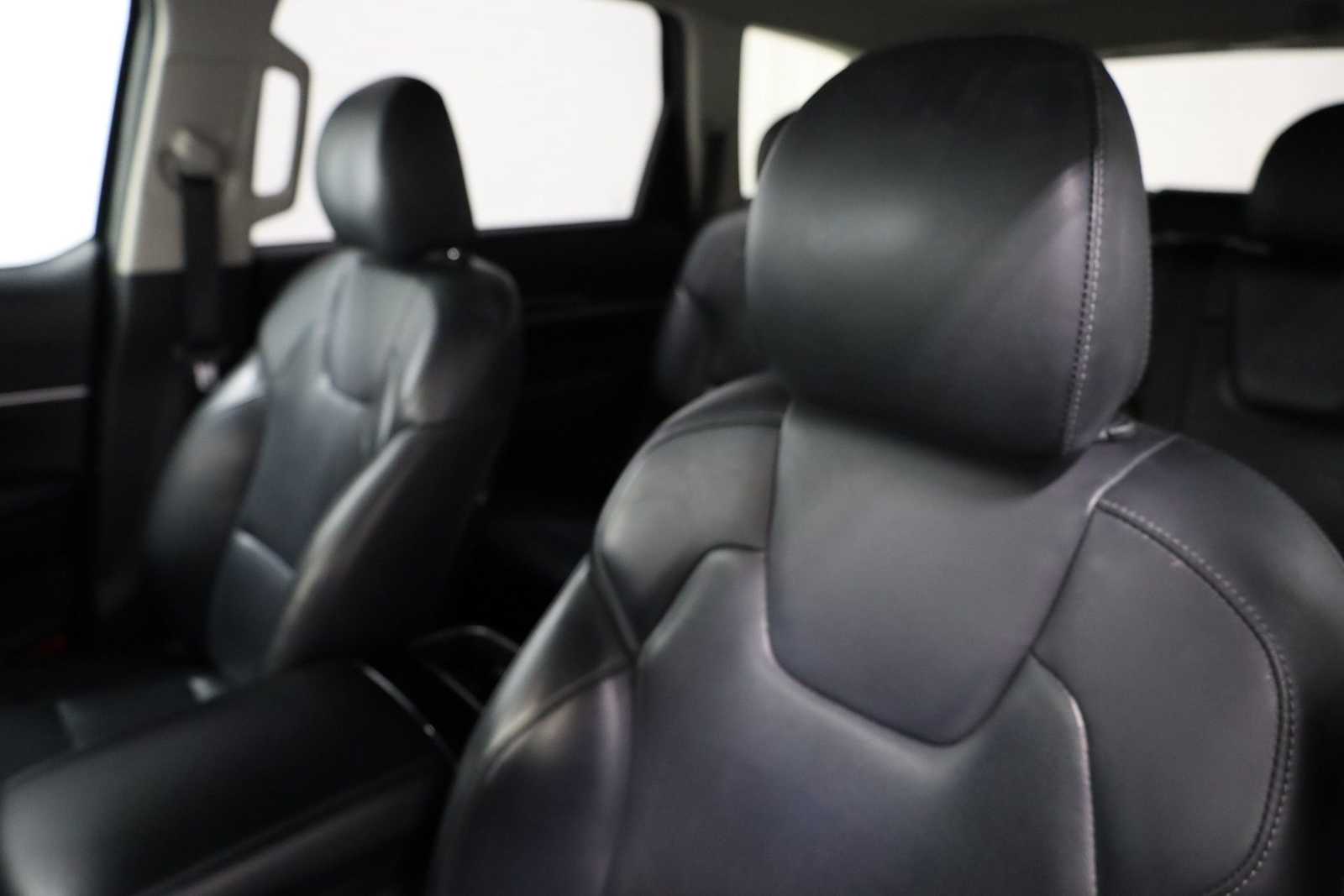 Thumbnail: 2021 Kia Telluride - 18