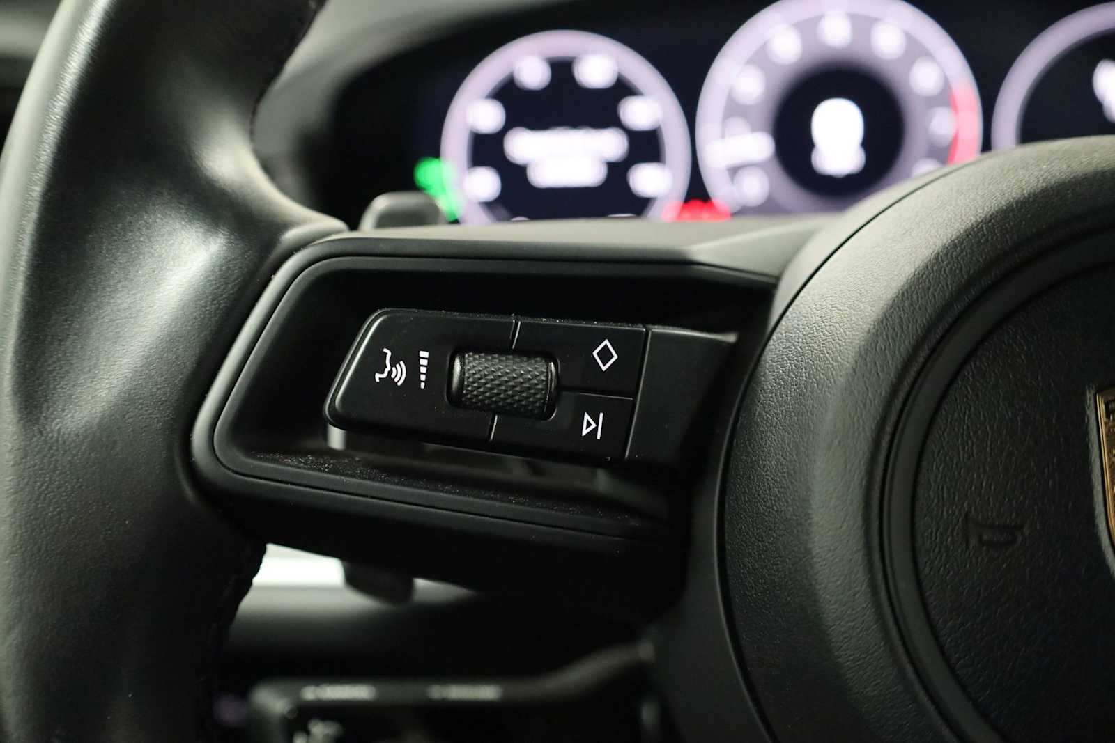 Thumbnail: 2024 Porsche Cayenne - 23