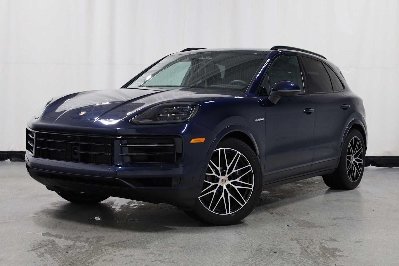 Thumbnail: 2026 Porsche Cayenne - 1