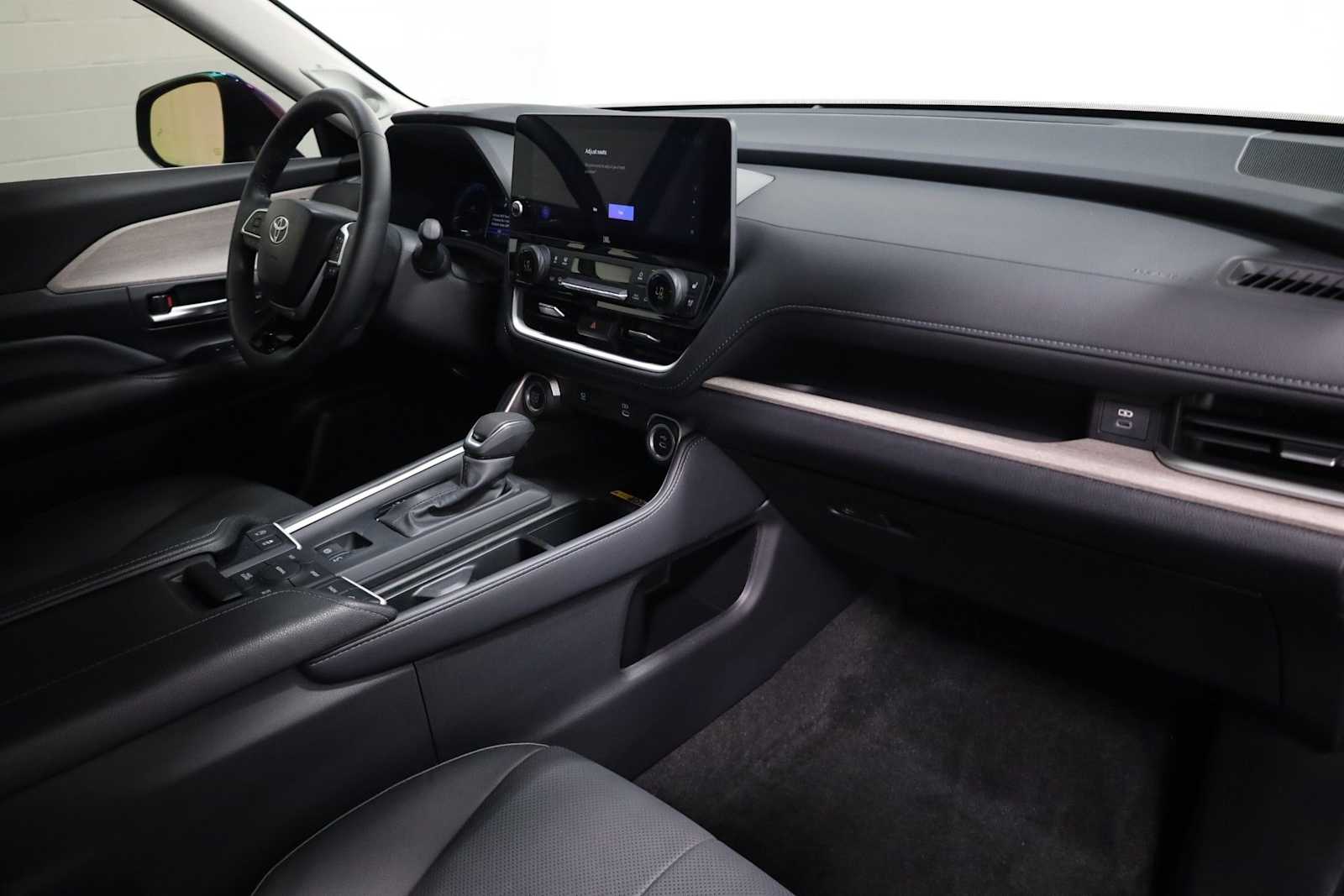 Thumbnail: 2024 Toyota Grand Highlander - 6