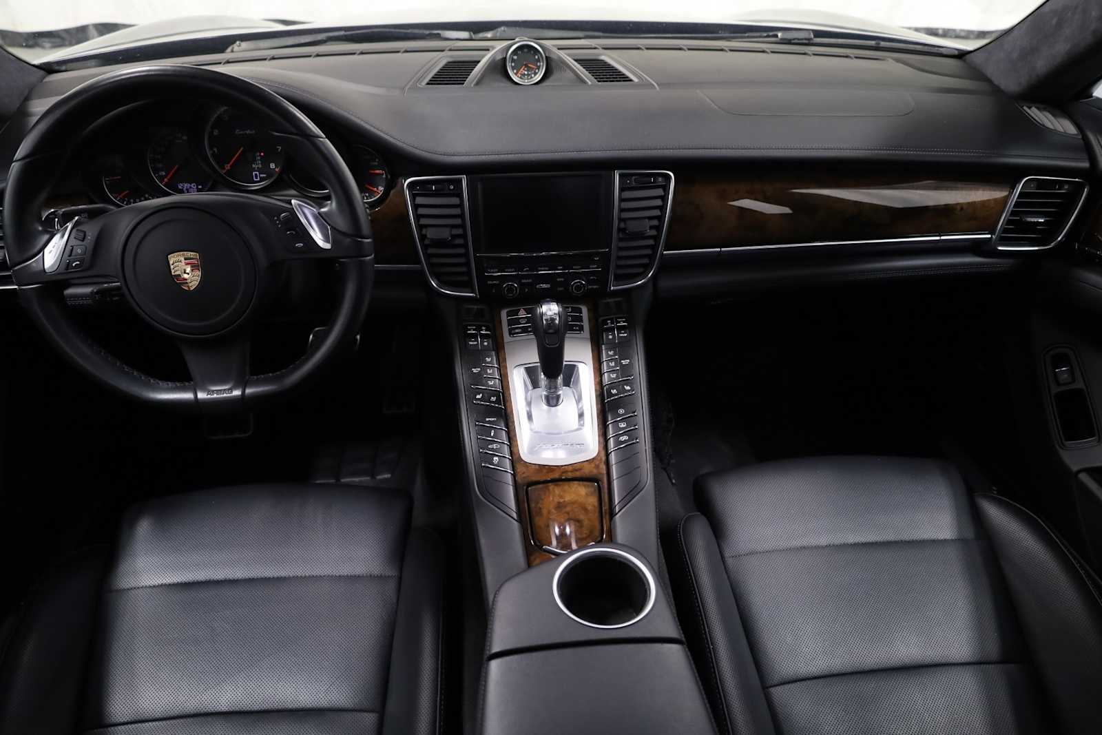 Thumbnail: 2014 Porsche Panamera - 26