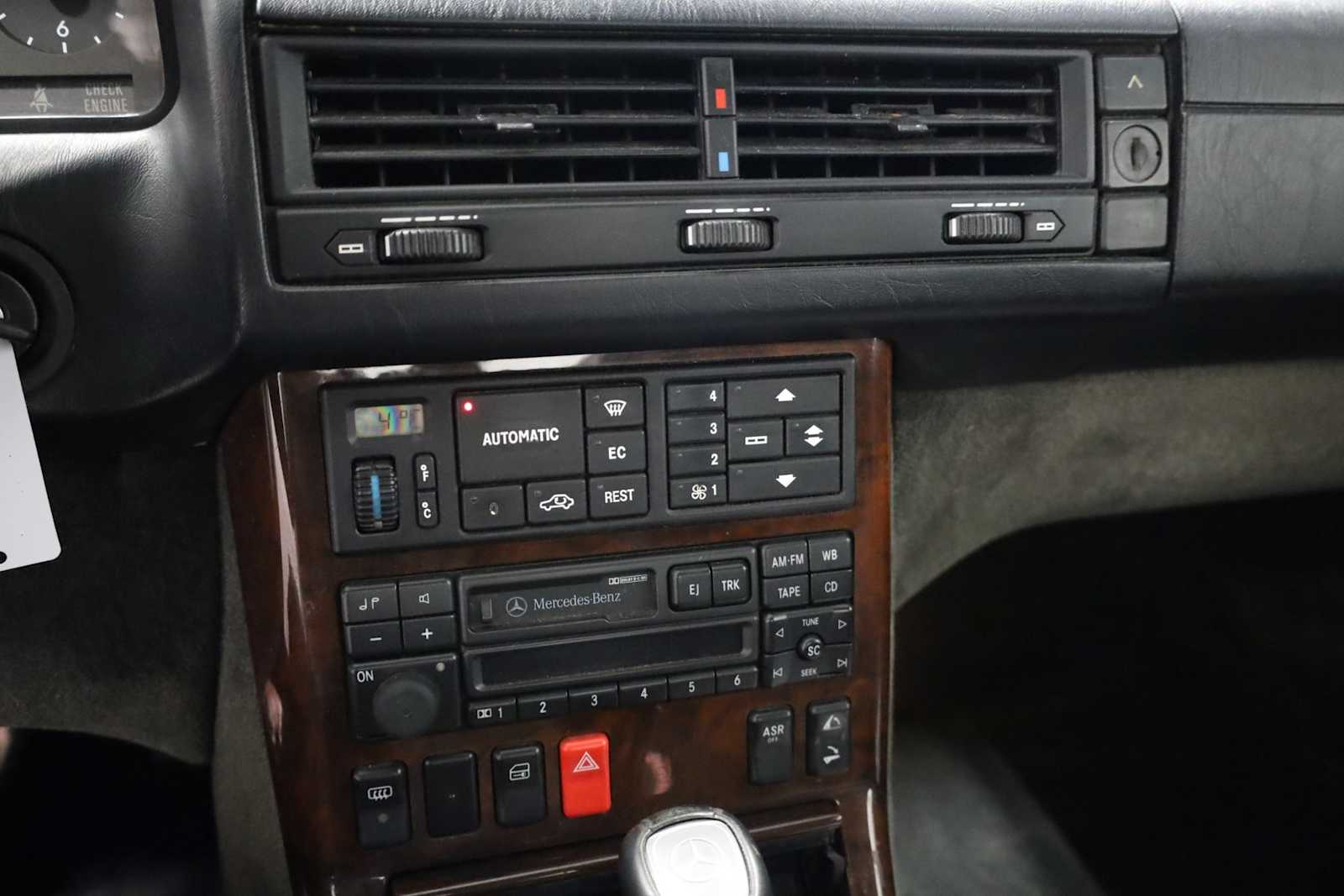 Thumbnail: 1996 Mercedes-Benz SL-Class - 26
