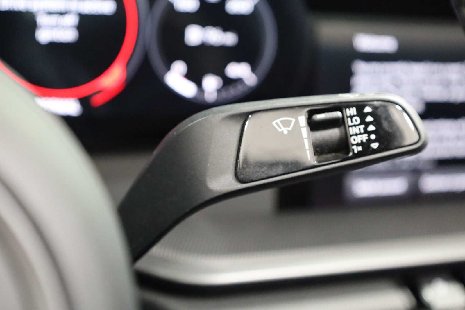 Thumbnail: 2022 Porsche 911 - 28