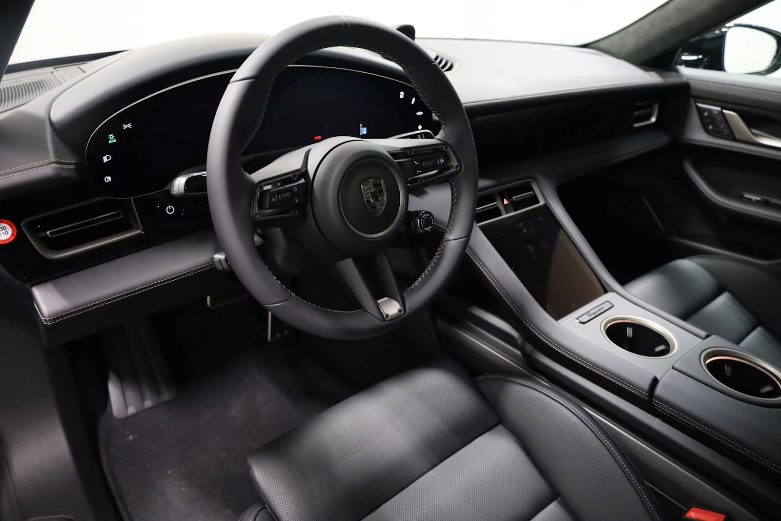 Thumbnail: 2025 Porsche Taycan - 4