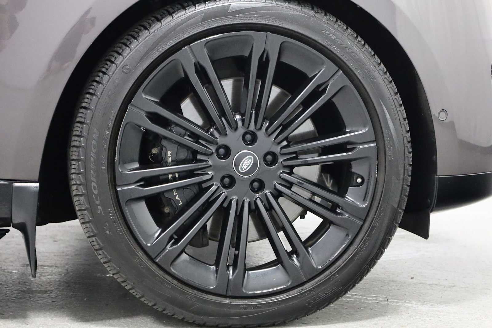 Thumbnail: 2023 Land Rover Range Rover - 12