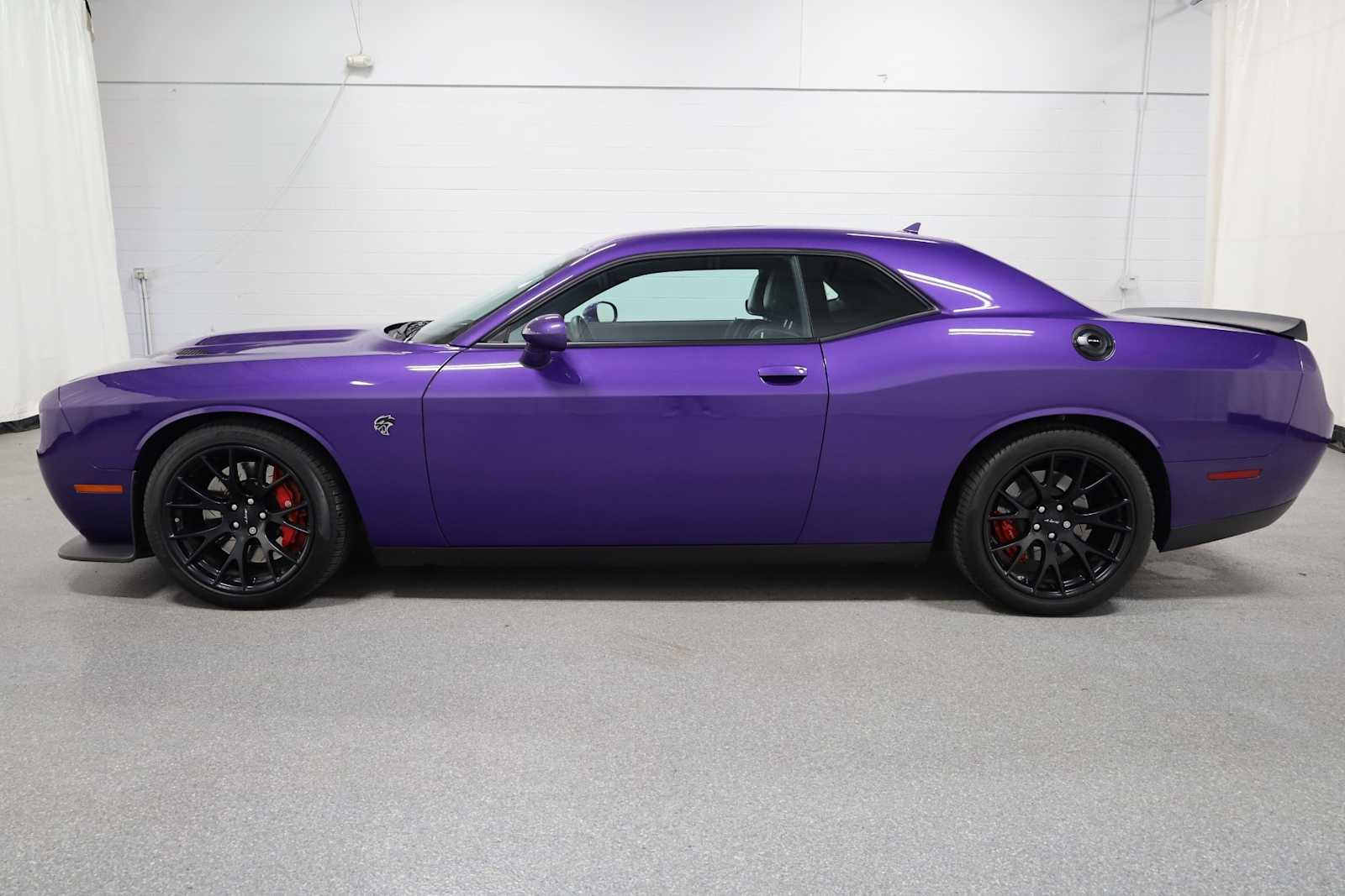 Thumbnail: 2016 Dodge Challenger - 2