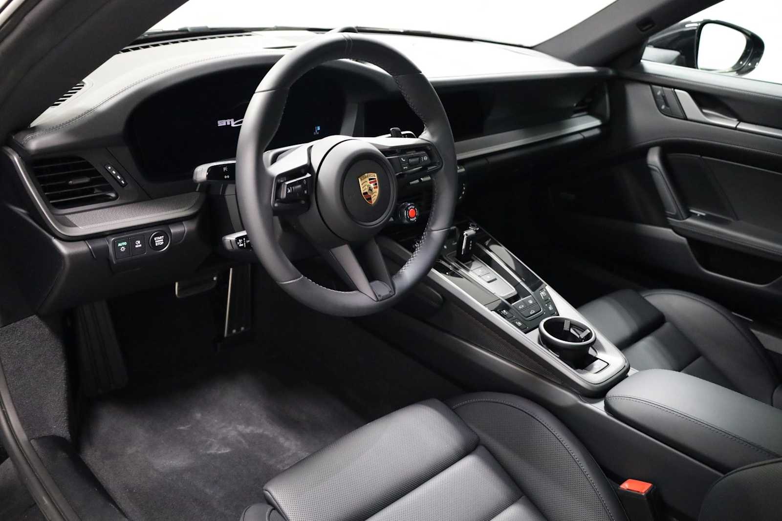 Thumbnail: 2025 Porsche 911 - 4