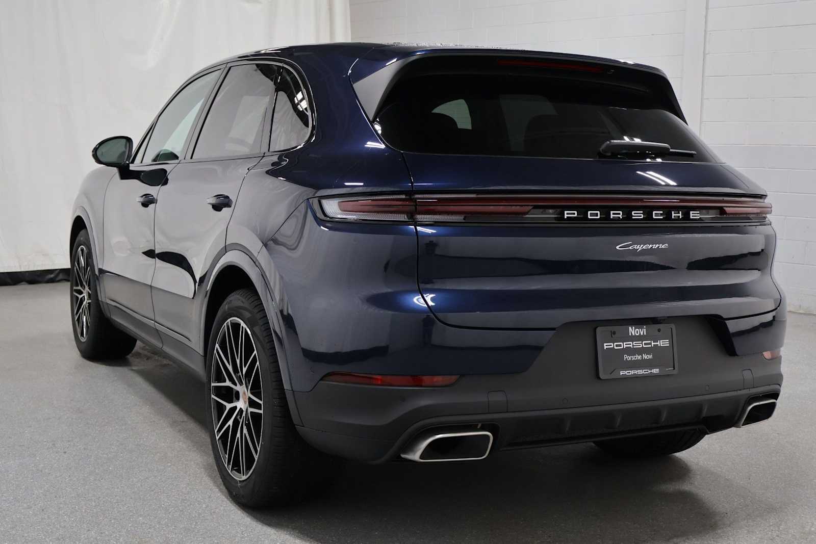 Thumbnail: 2026 Porsche Cayenne - 3
