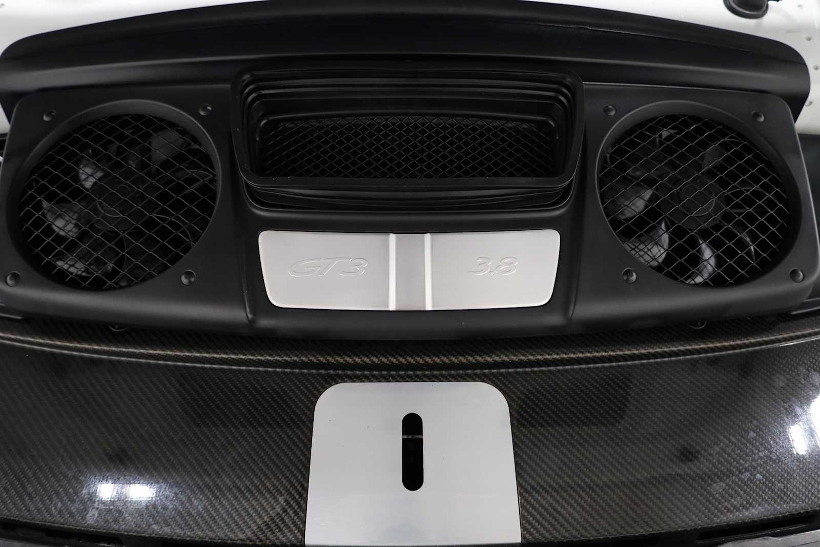 Thumbnail: 2016 Porsche 911 - 27