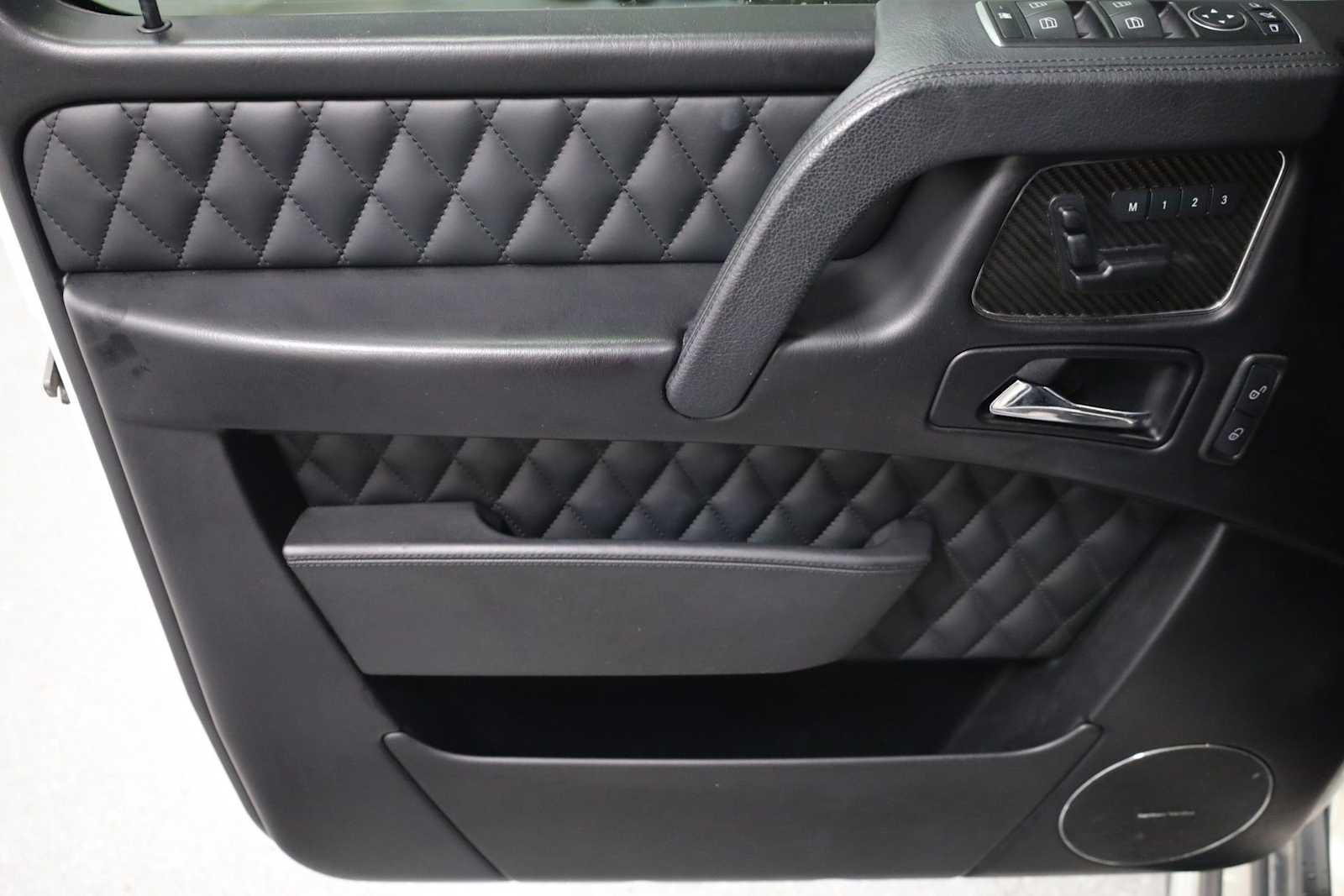 Thumbnail: 2015 Mercedes-Benz G-Class - 16