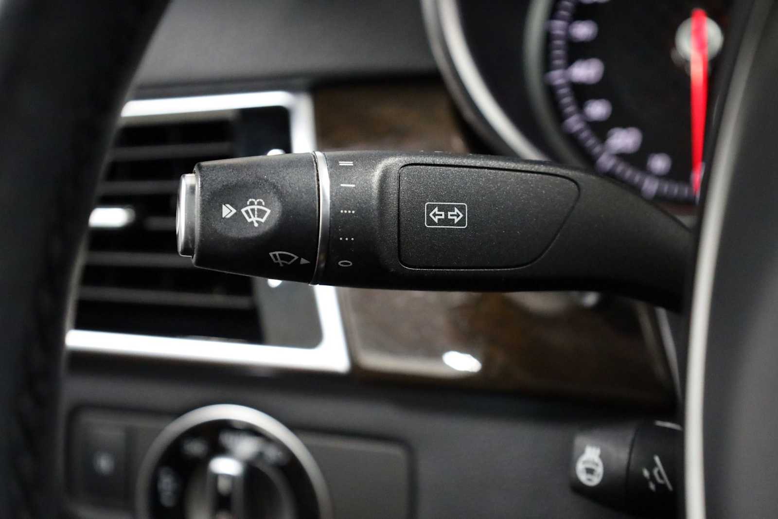 Thumbnail: 2017 Mercedes-Benz GLE - 28