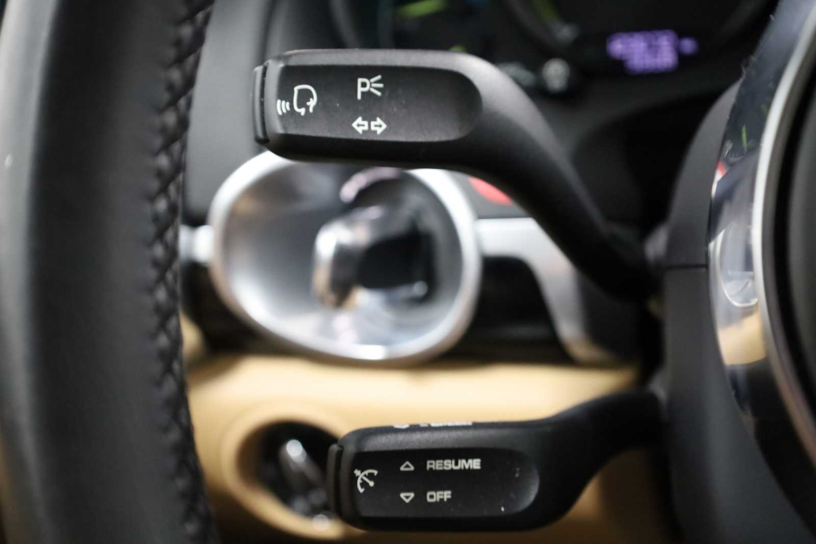 Thumbnail: 2016 Porsche Cayenne - 31
