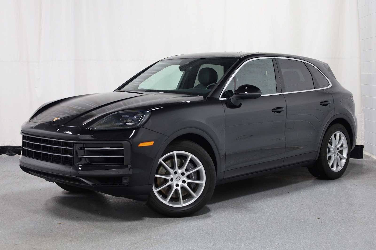 Thumbnail: 2024 Porsche Cayenne - 1
