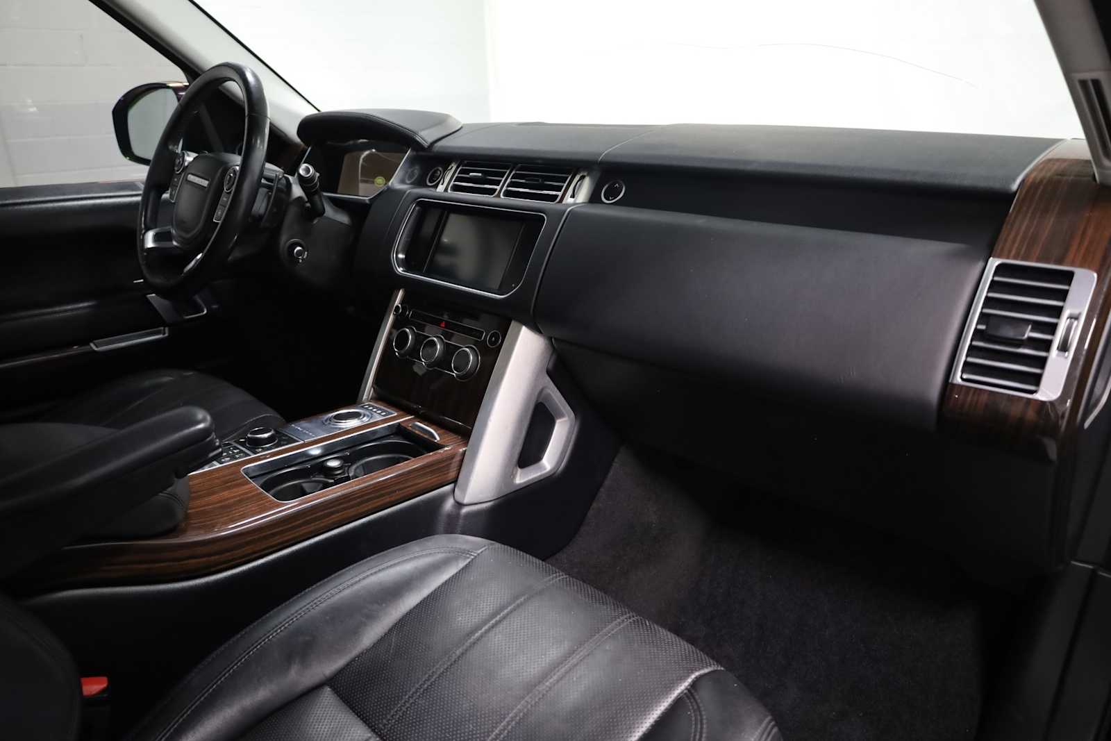 Thumbnail: 2015 Land Rover Range Rover - 6