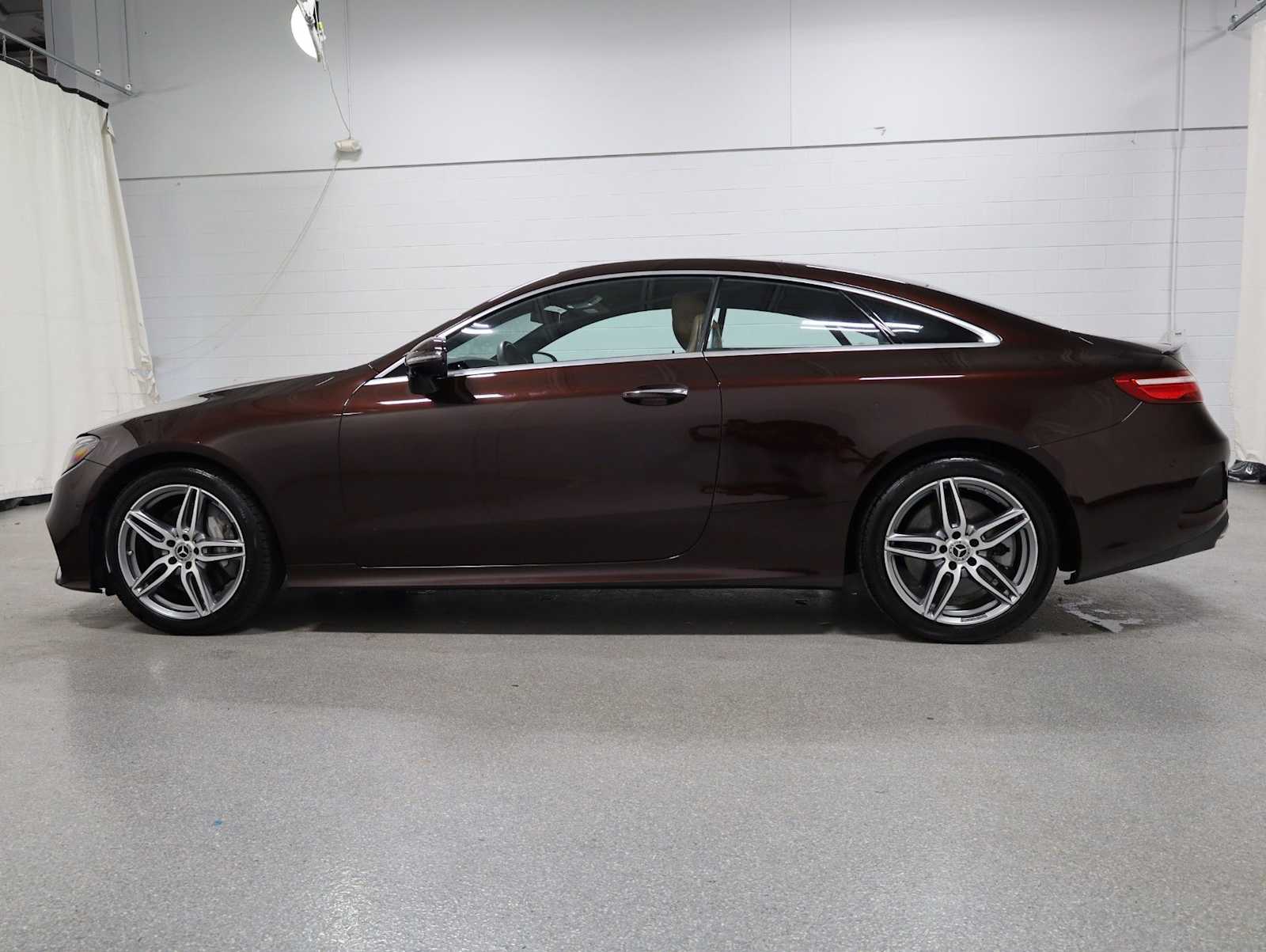 Thumbnail: 2020 Mercedes-Benz E-Class - 3