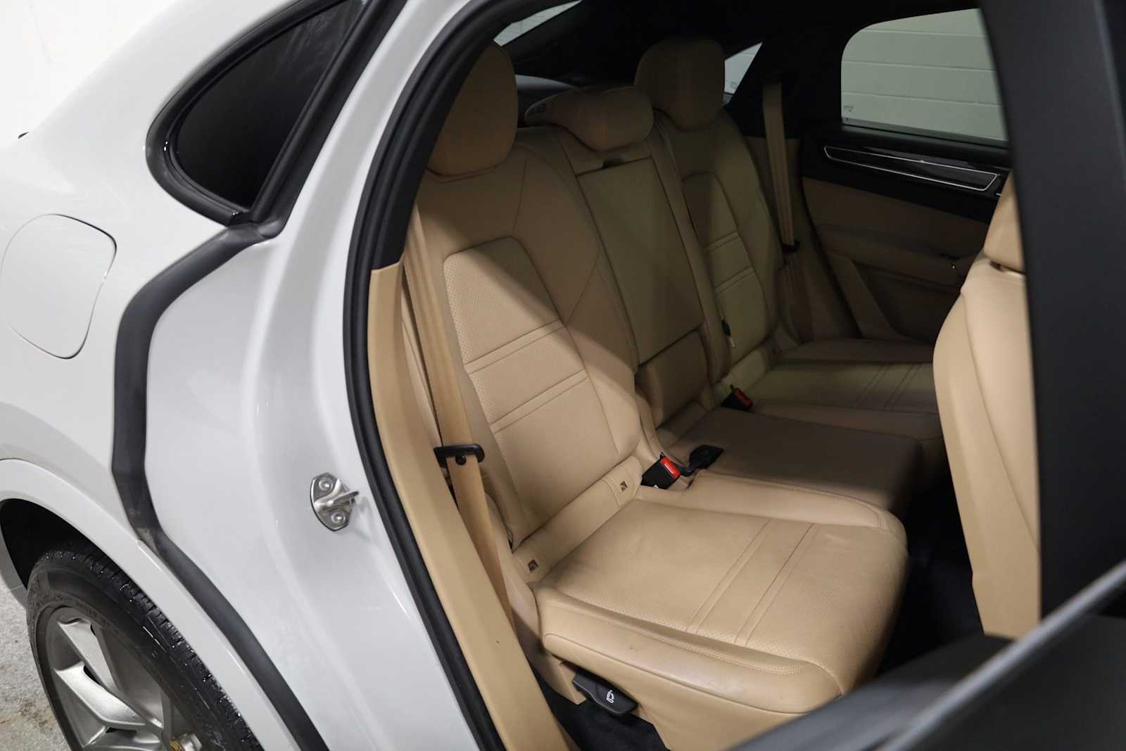 Thumbnail: 2023 Porsche  - 36