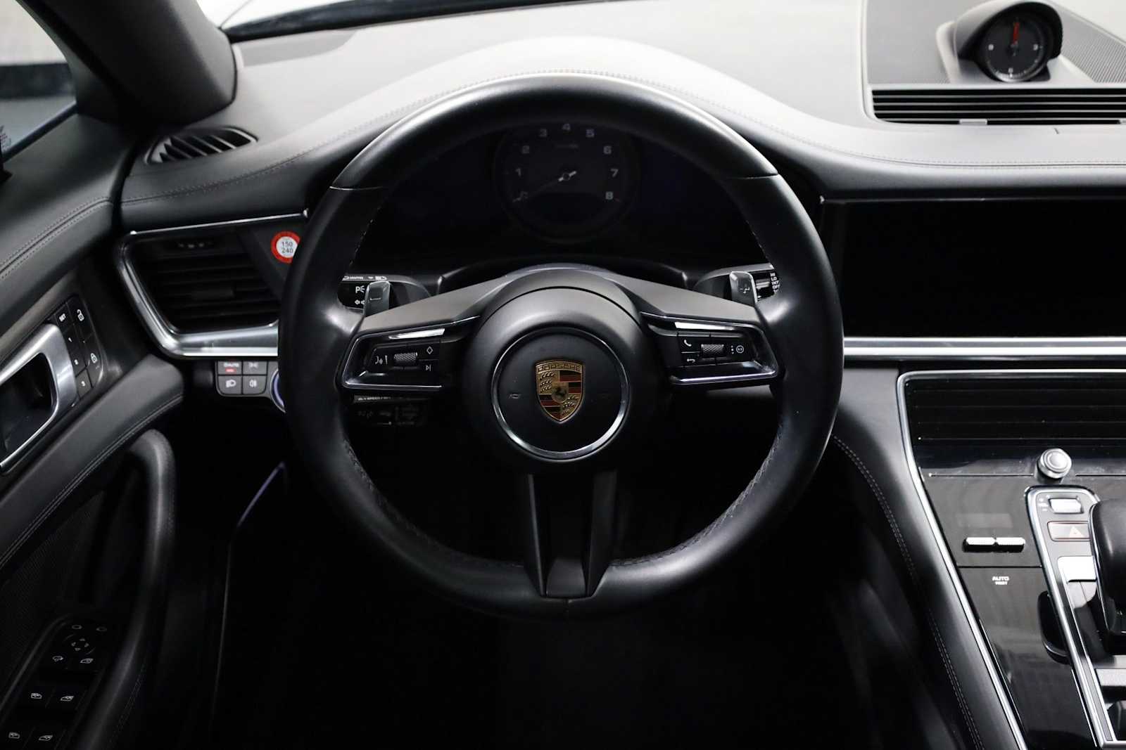 Thumbnail: 2023 Porsche Panamera - 25