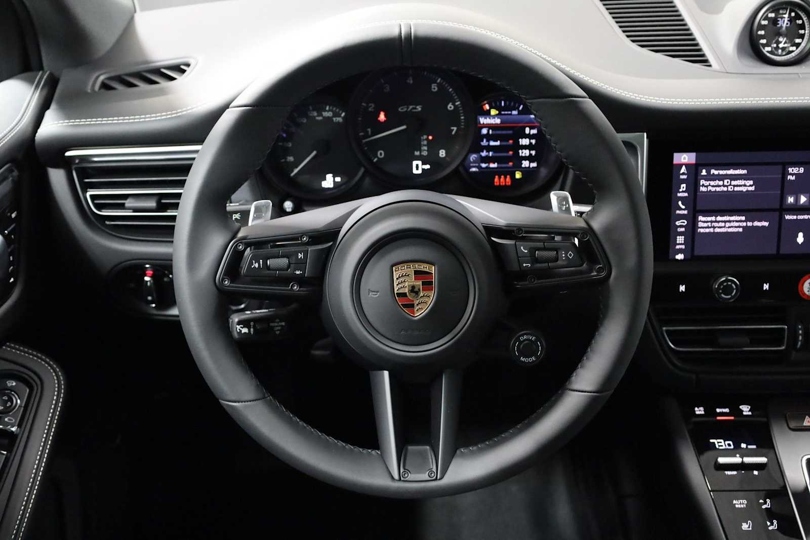 Thumbnail: 2025 Porsche Macan - 25