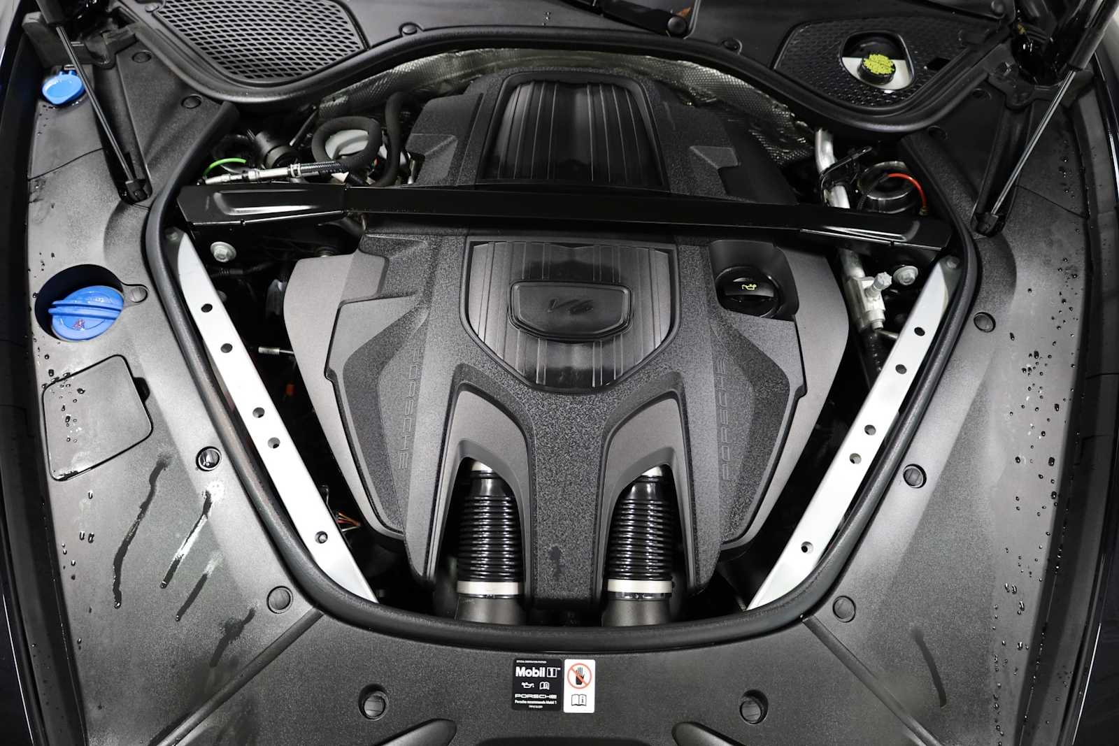 Thumbnail: 2025 Porsche Panamera - 39