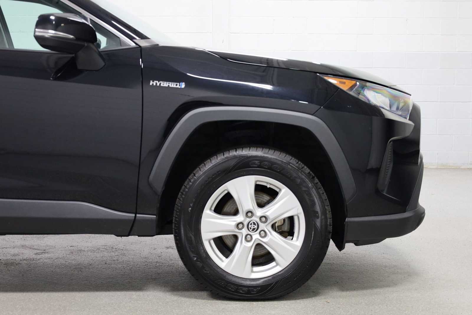 Thumbnail: 2021 Toyota RAV4 - 11