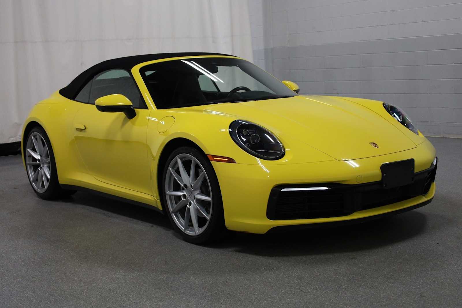 Thumbnail: 2022 Porsche 911 - 13