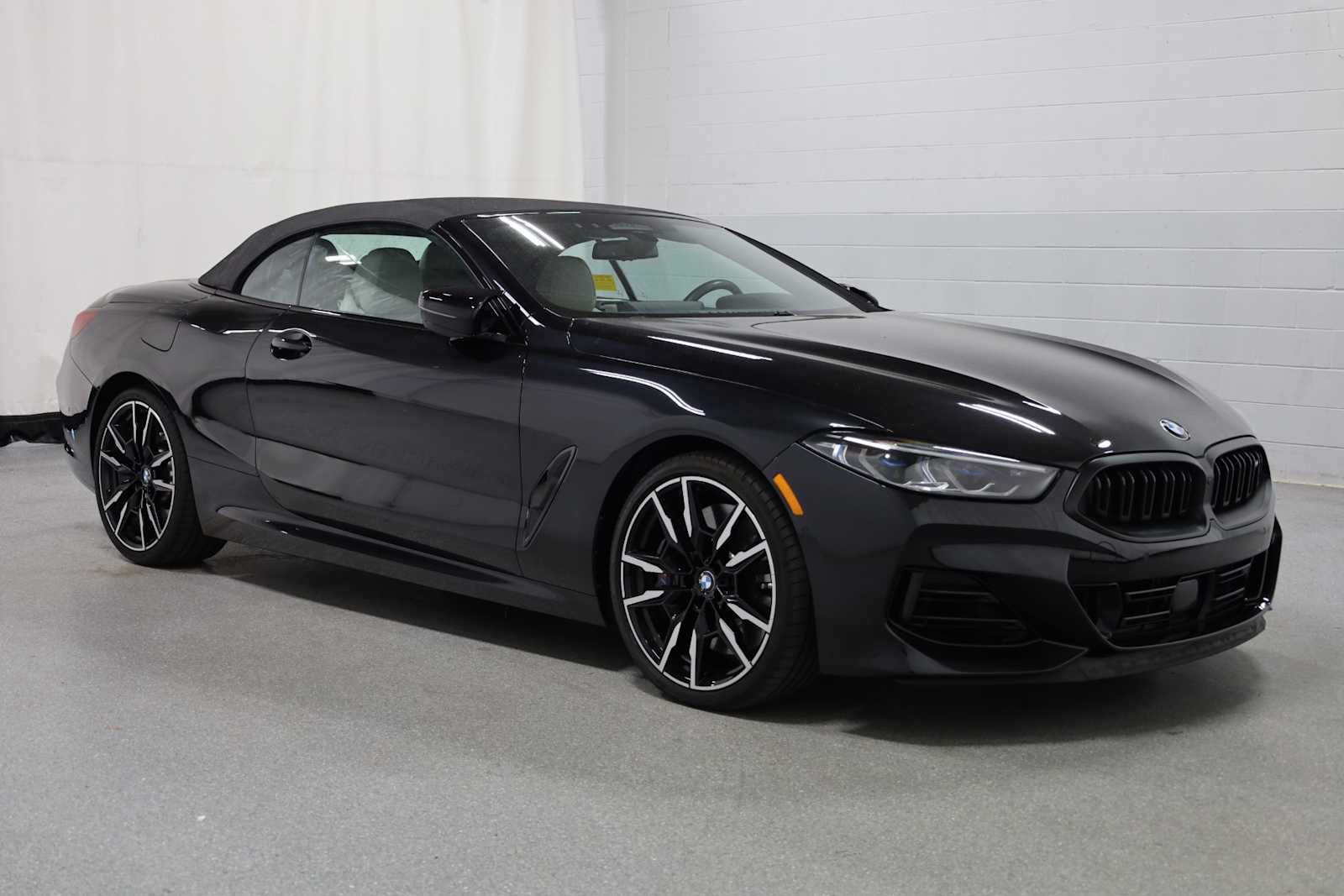 Thumbnail: 2024 BMW 8 Series - 13