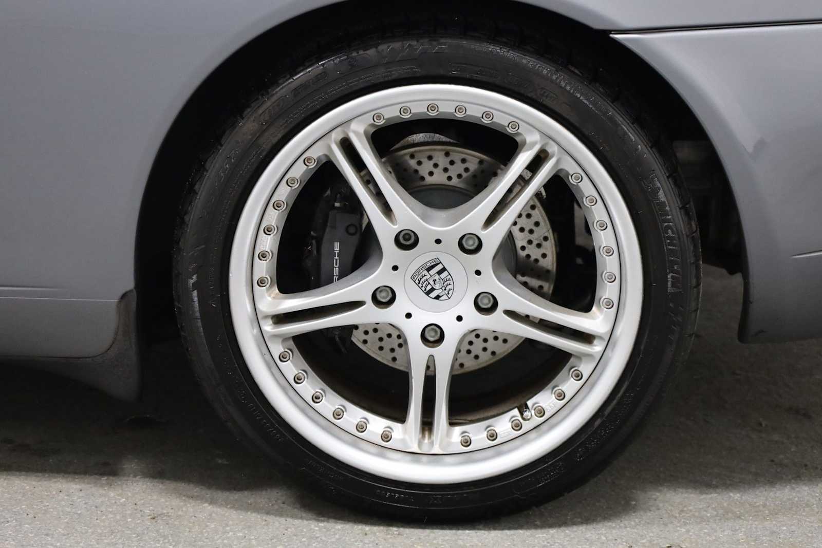 Thumbnail: 2001 Porsche 911 - 35